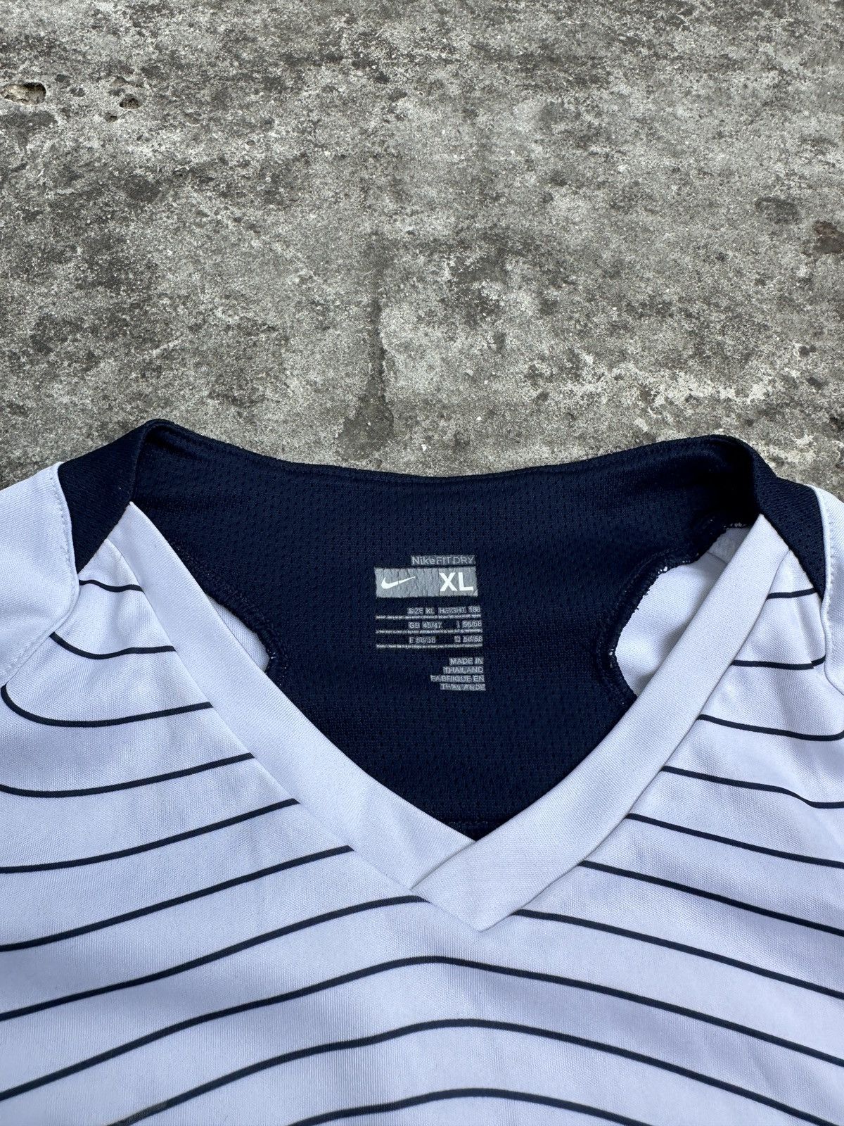 Nike Y2k vintage Total 90 Nike TN t-shirt Streetwear style rare Size US XL / EU 56 / 4 - 5 Thumbnail