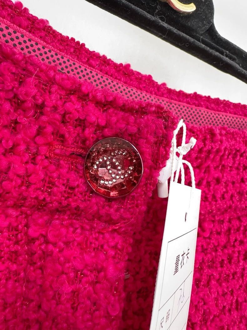 Chanel Chanel Red Brand New Woven Casual Pants Size 37" - 2 Thumbnail