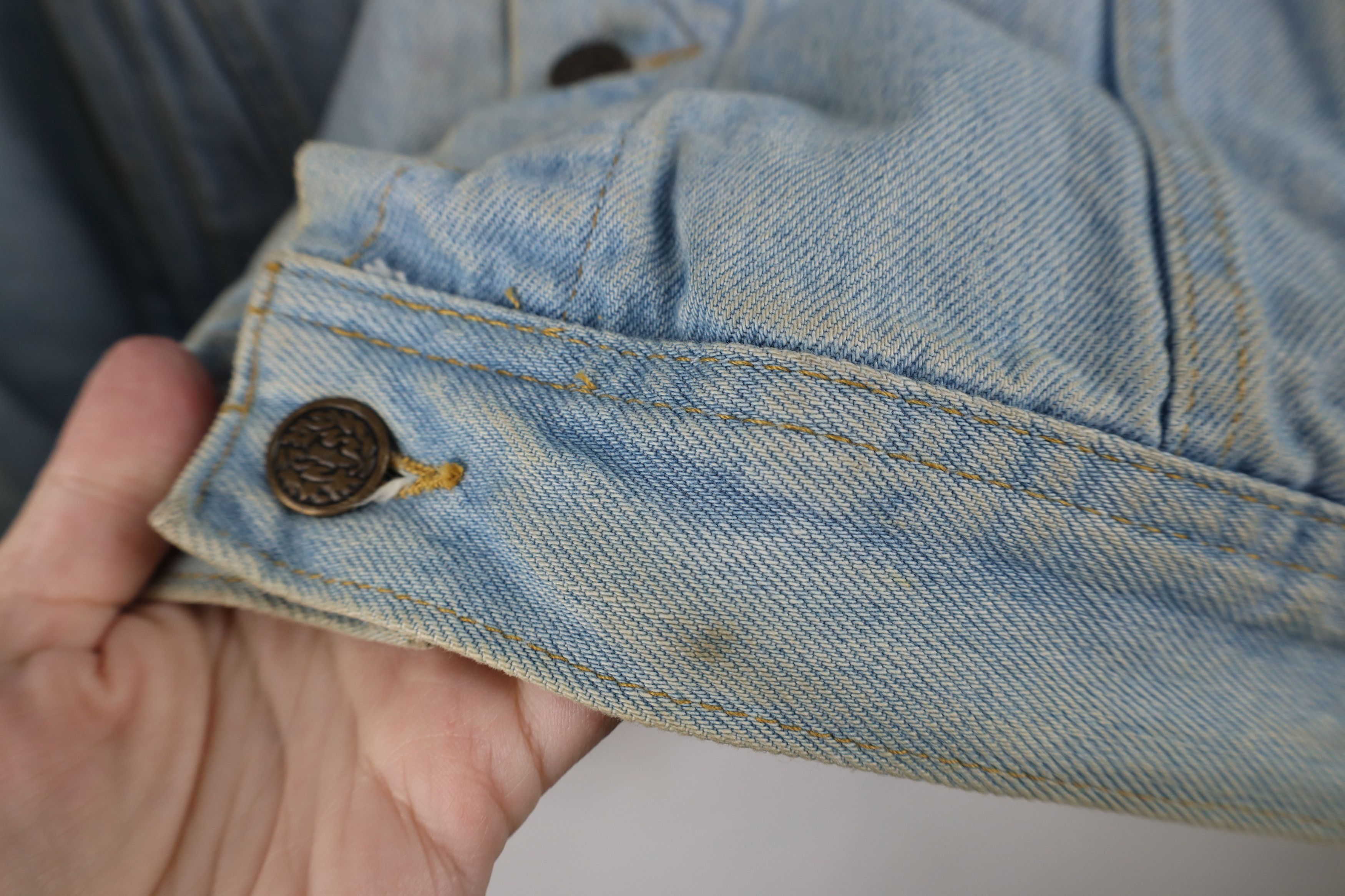 Hard Rock Cafe Vintage 90s Hard Rock Cafe Las Vegas Denim Trucker Jacket Size US L / EU 52-54 / 3 - 5 Thumbnail