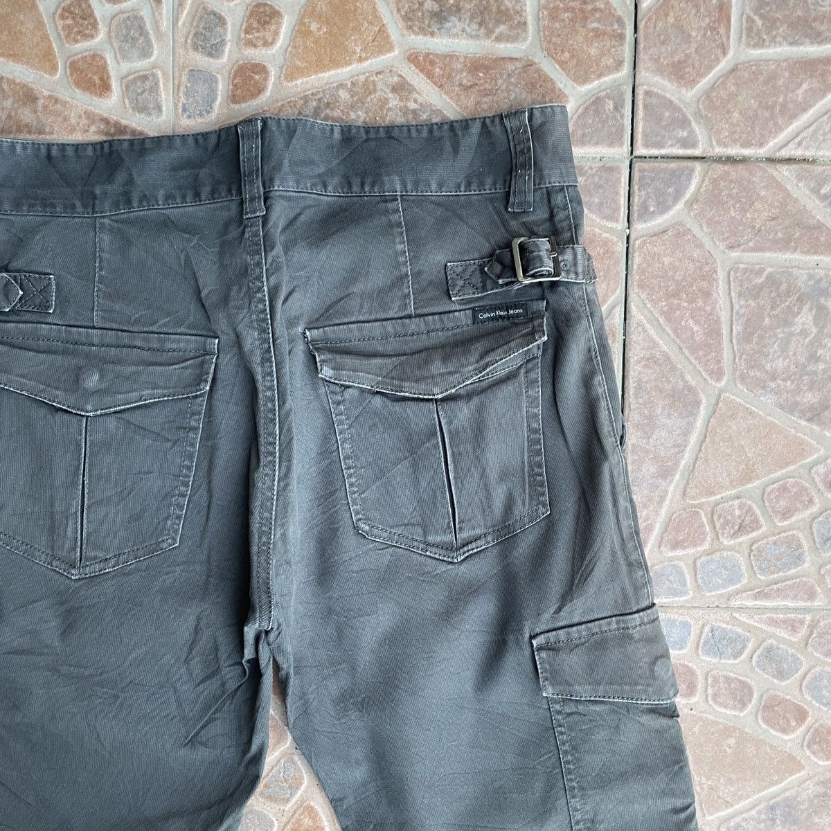 Calvin Klein Vintage Calvin Klein Jeans Buckle Tactical Cargo Pants Size US 32 / EU 48 - 7 Thumbnail