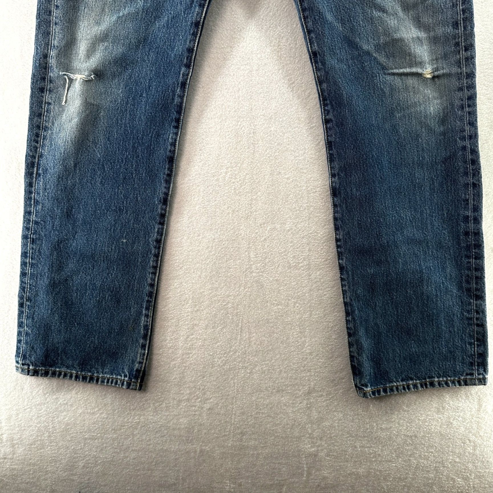 Levi's VINTAGE Levi's 501 Jeans Button Fly Denim Blue Straight Leg 34x32 Men Regular Belt Loops Leather Logo USA 501 Series Size US 34 / EU 50 - 5 Thumbnail
