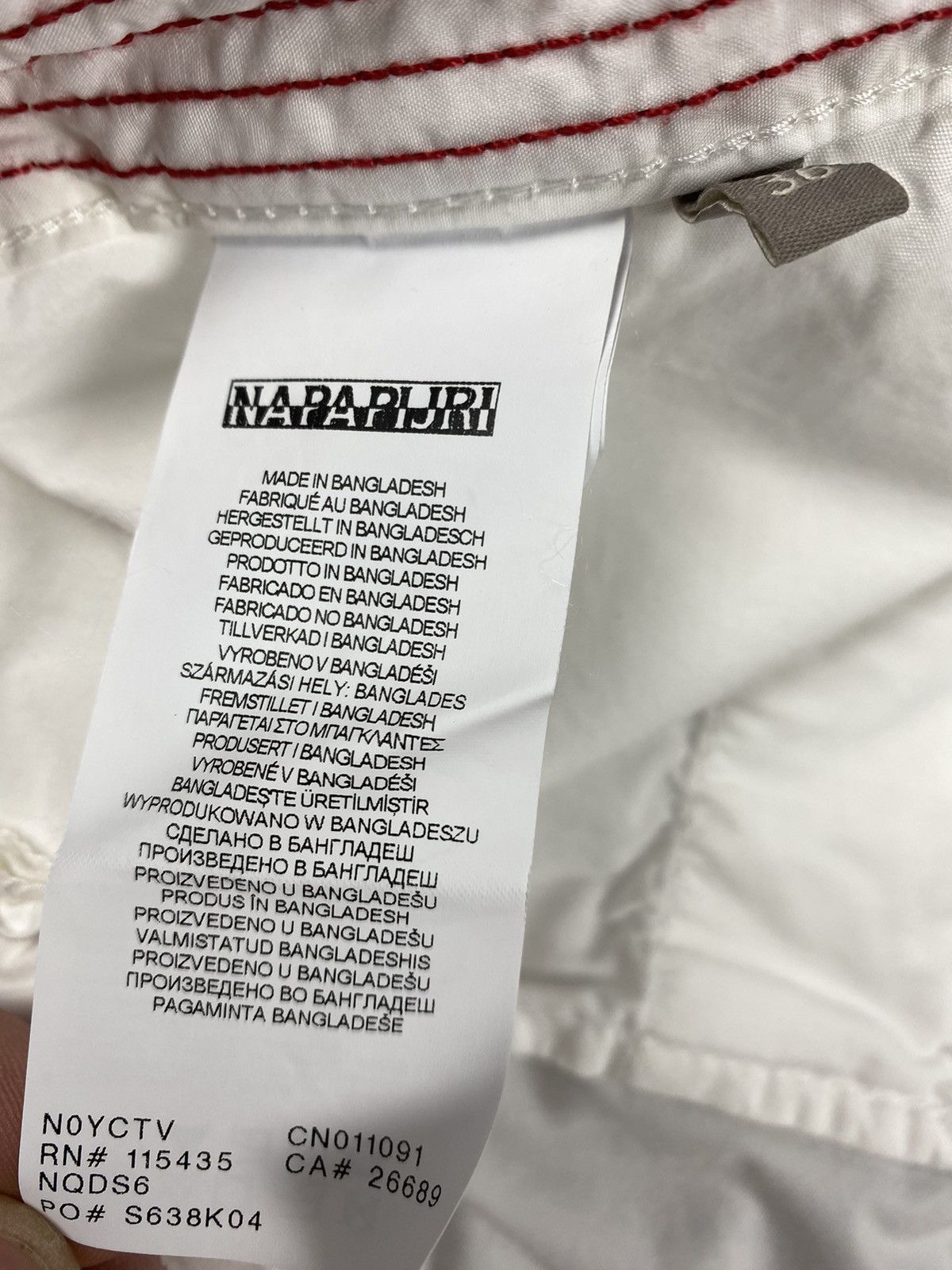 Napapijri × Vintage Vintage Napapijri Outdoor Life Shorts Size US 36 / EU 52 - 11 Thumbnail
