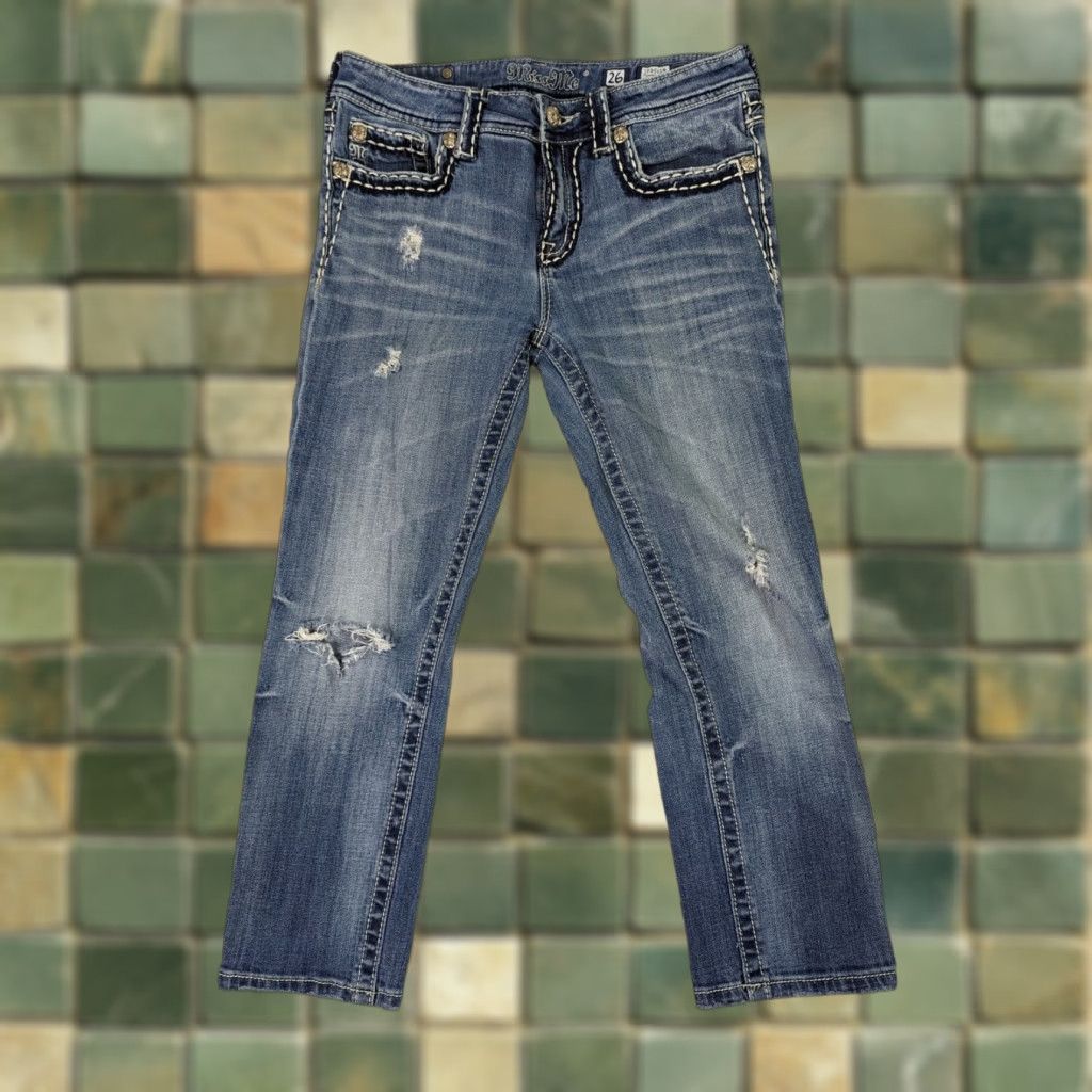 Miss Me **Miss Me Women's Distressed Capri Jeans Sz 26 Blue** User: Miss Me Women's Distressed Capri Jeans Sz 26 Blue Size 26" / US 2 / IT 38 - 1 Thumbnail