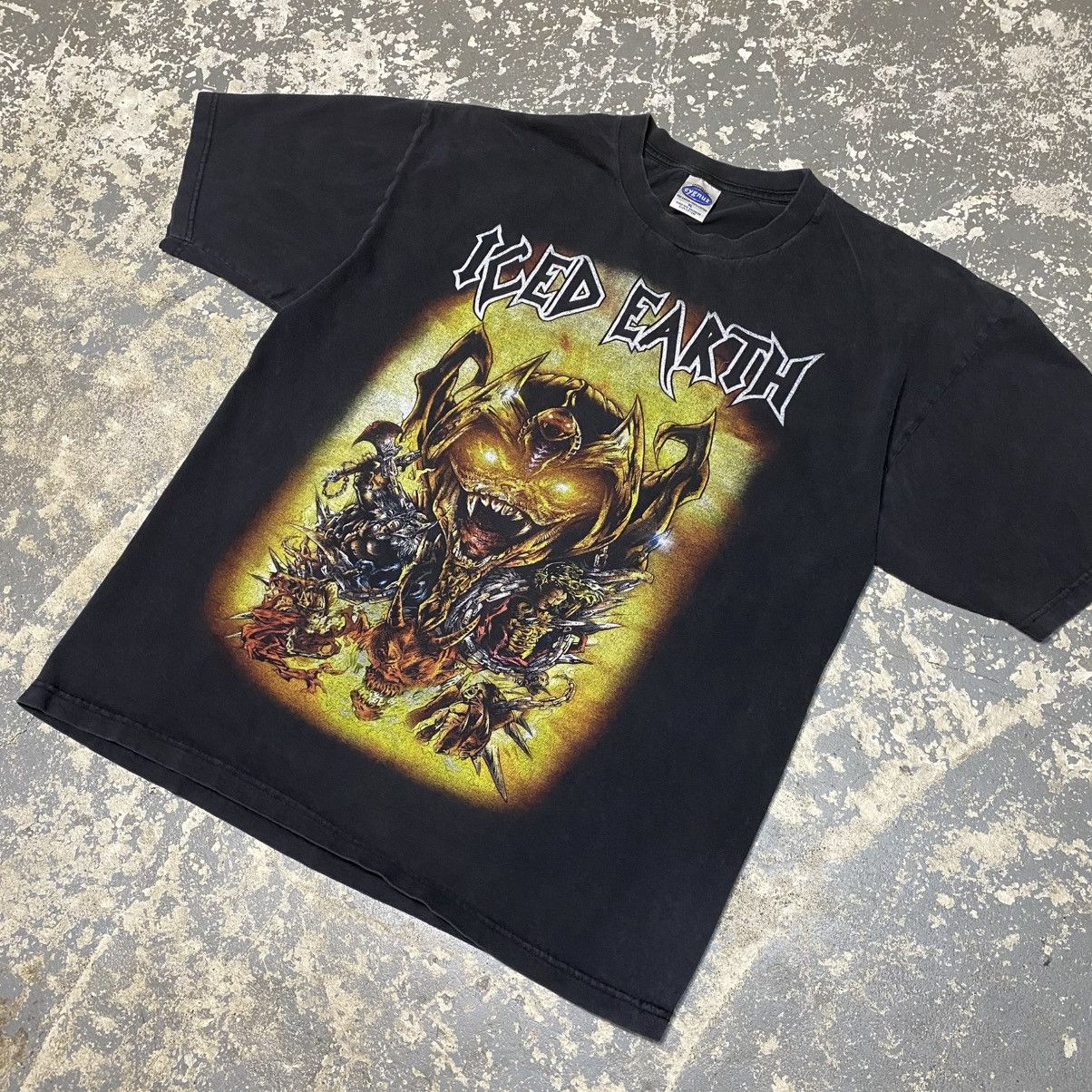 Band Tees × Vintage Vintage Iced Earth Cyngus Black Y2K Band Concert Tshirt Size US XL / EU 56 / 4 - 7 Thumbnail