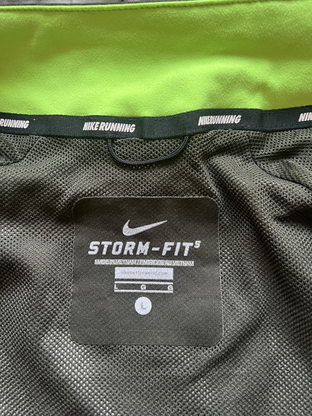 Nike × Vintage NIKE Storm Fit Reflective Hooded VAPOR 5 Running Jacket Size US L / EU 52-54 / 3 - 11 Thumbnail