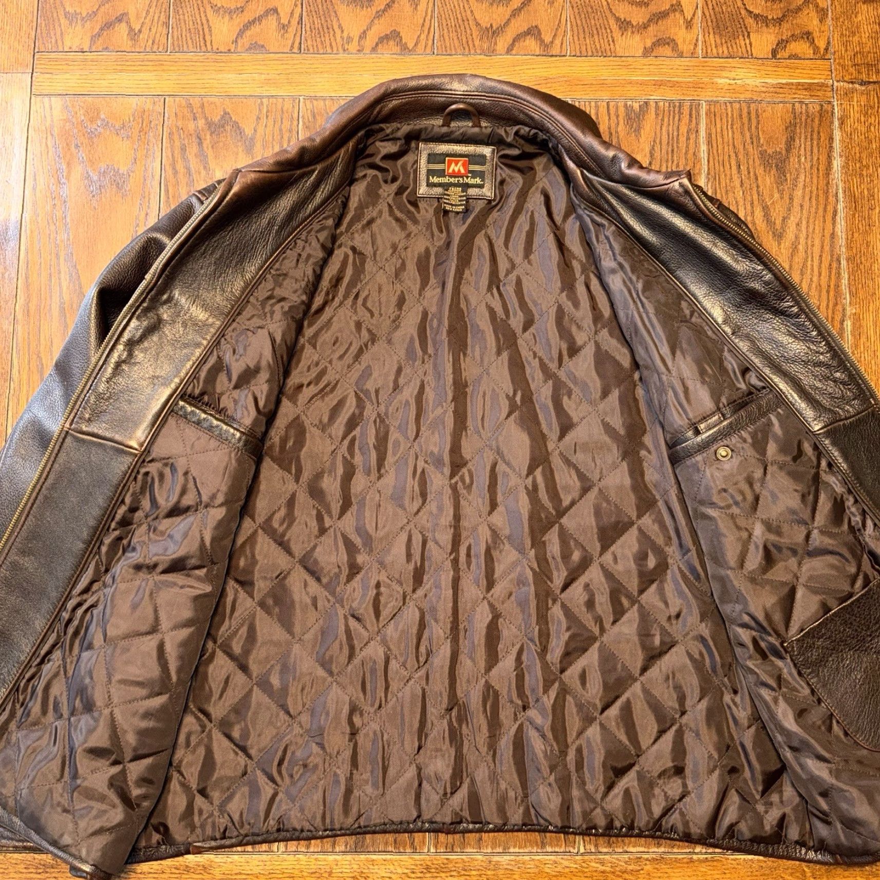 Vintage Members Mark Leather Jacket Mens XL Brown Genuine Cowhide Zip Front Quilted Moto Bomber Biker Size US XL / EU 56 / 4 - 8 Thumbnail