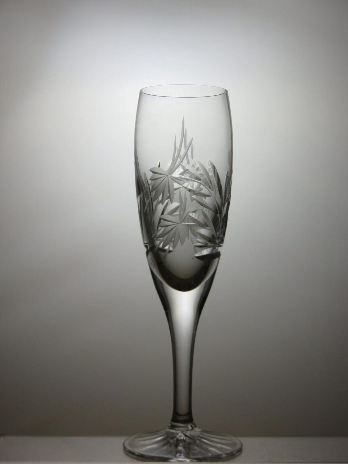 The Unbranded Brand Lead Crystal Cut Glass Champagne Flute With Engraving H1 Size ONE SIZE - 3 Thumbnail