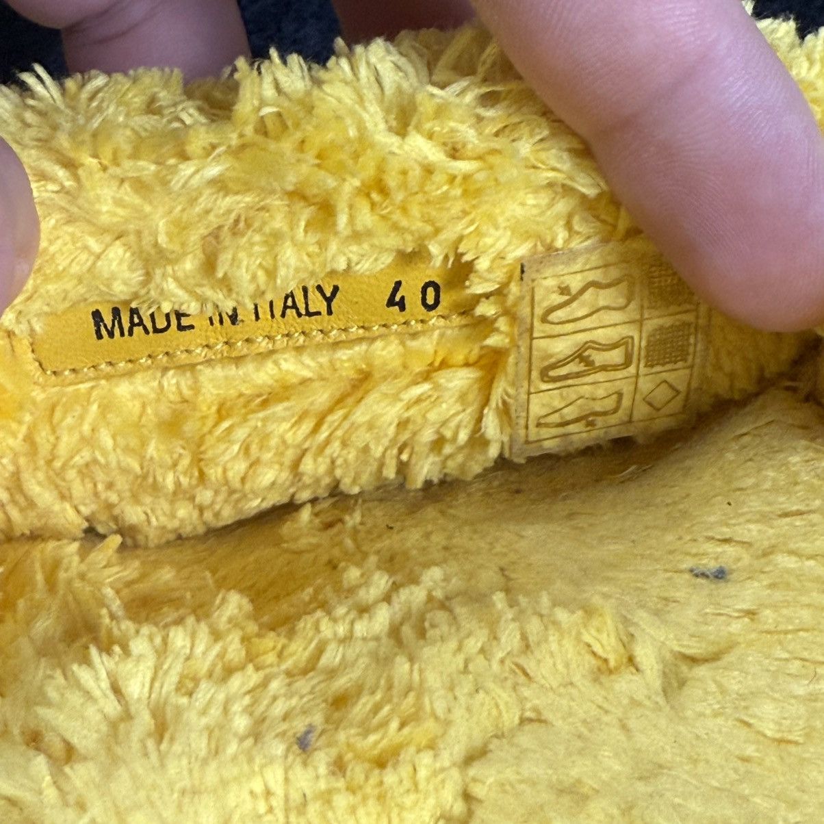 Prada Prada Big Logo Furry Slides Size US 9 / IT 39 - 4 Thumbnail