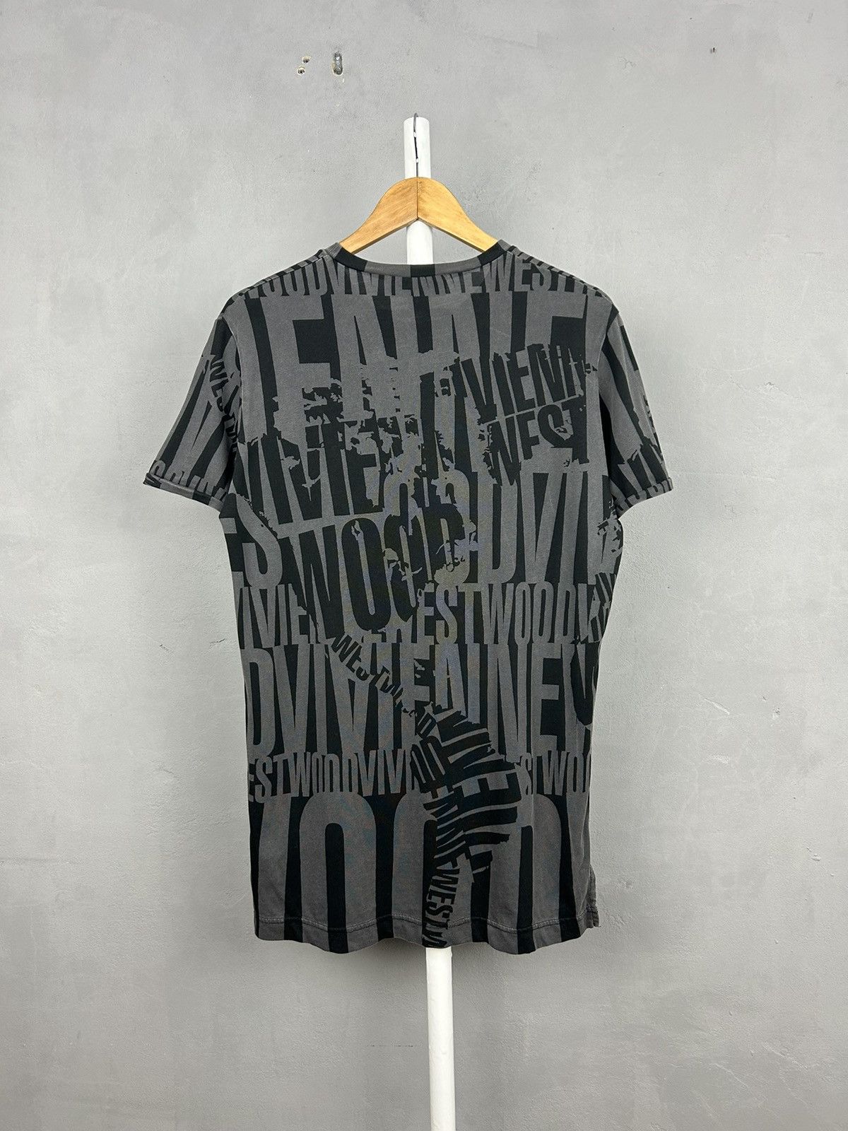 Vivienne Westwood Vivienne Westwood Multi Logo t shirt Size US L / EU 52-54 / 3 - 6 Thumbnail