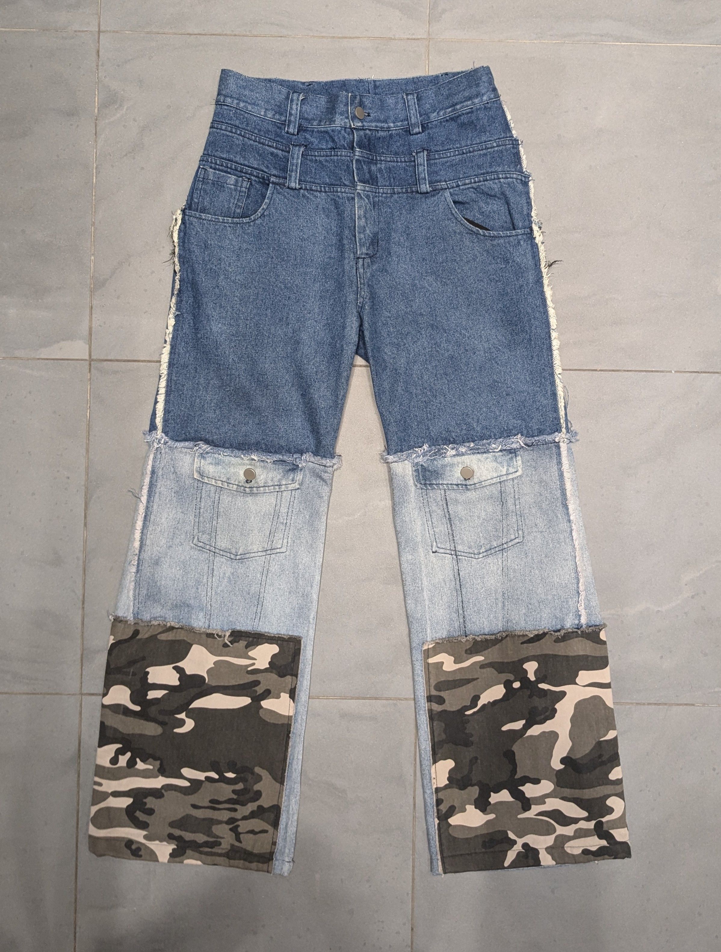 Japanese Brand Hybrid cargo distressed denim jeans Size US 30 / EU 46 - 1 Thumbnail