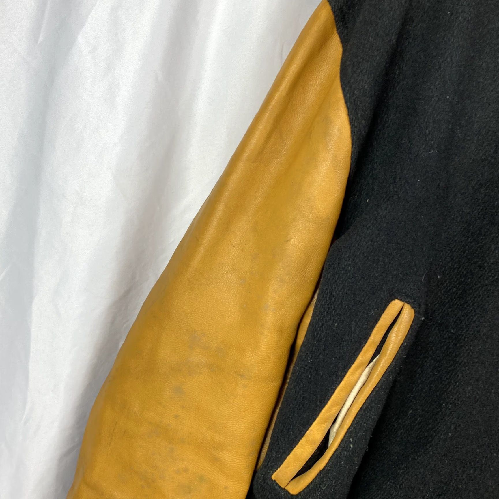 Vintage VINTAGE 1950s Flying Goose Leather & Wool Letterman Jacket L Size US L / EU 52-54 / 3 - 5 Thumbnail