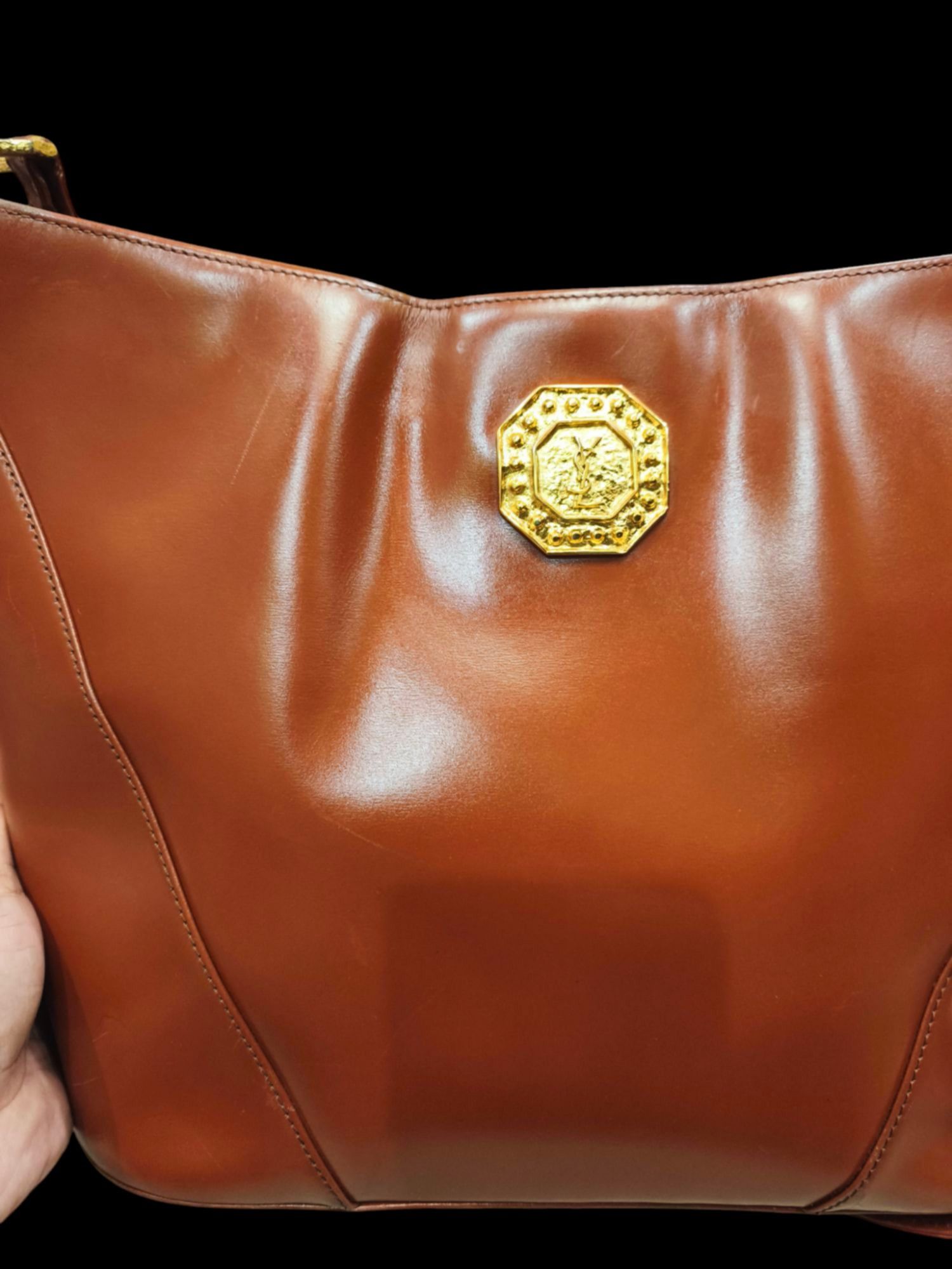 Yves Saint Laurent RARE VINTAGE YVES SAINT LAURENT GUINE LEATHER SHOULDER BAG Size ONE SIZE - 9 Thumbnail