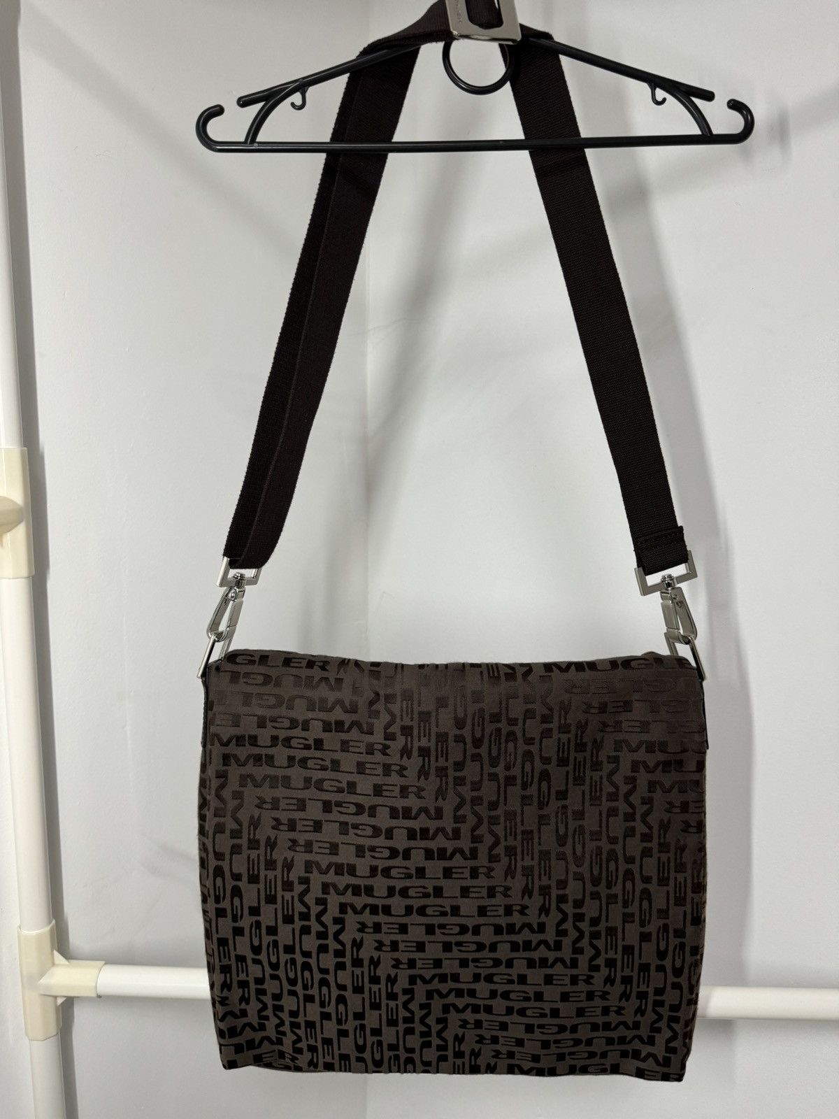 Designer × Thierry Mugler Thierry Mugler Rare Monogram Shoulder Bag Size ONE SIZE - 7 Thumbnail