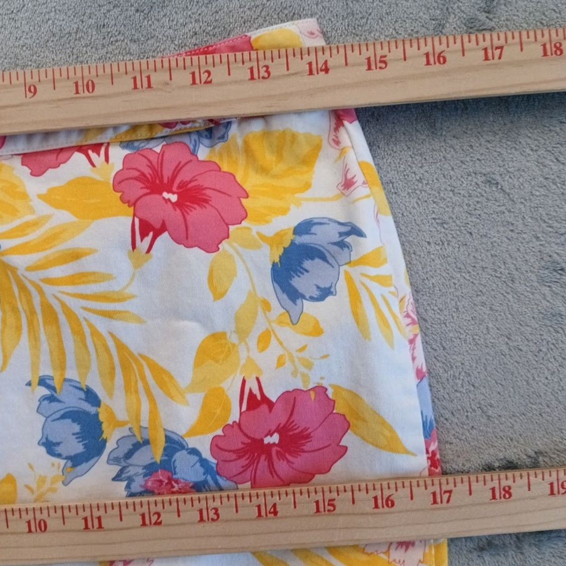 Old Navy Old Navy Skirt Women Knee Length Yellow Floral Cotton Blend 2 Slit Pencil Vintage No Mens Womens Girls Size 26" / US 2 / IT 38 - 3 Thumbnail