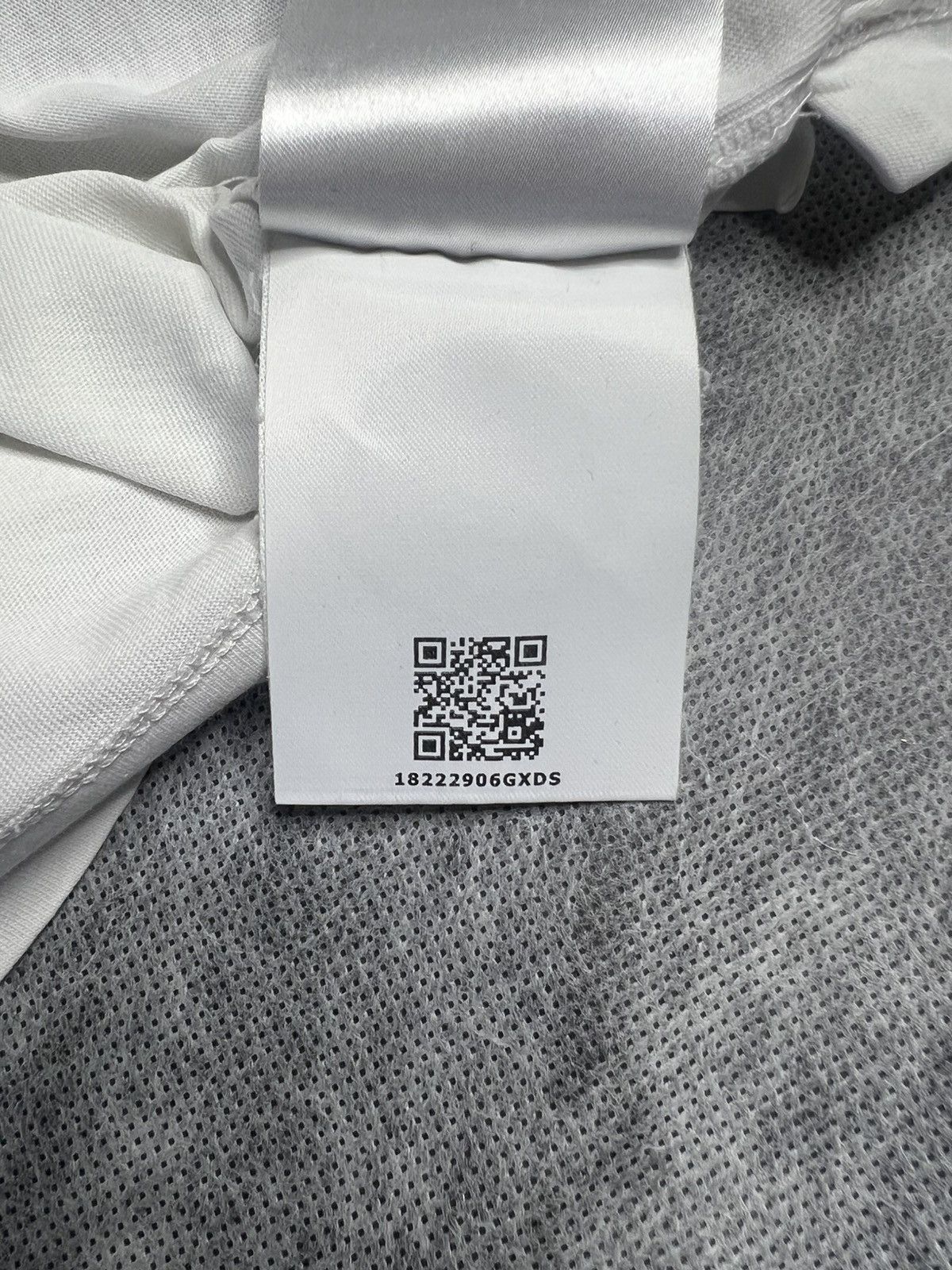 Moncler Vintage Moncler White Tee Shirt Size US M / EU 48-50 / 2 - 12 Thumbnail