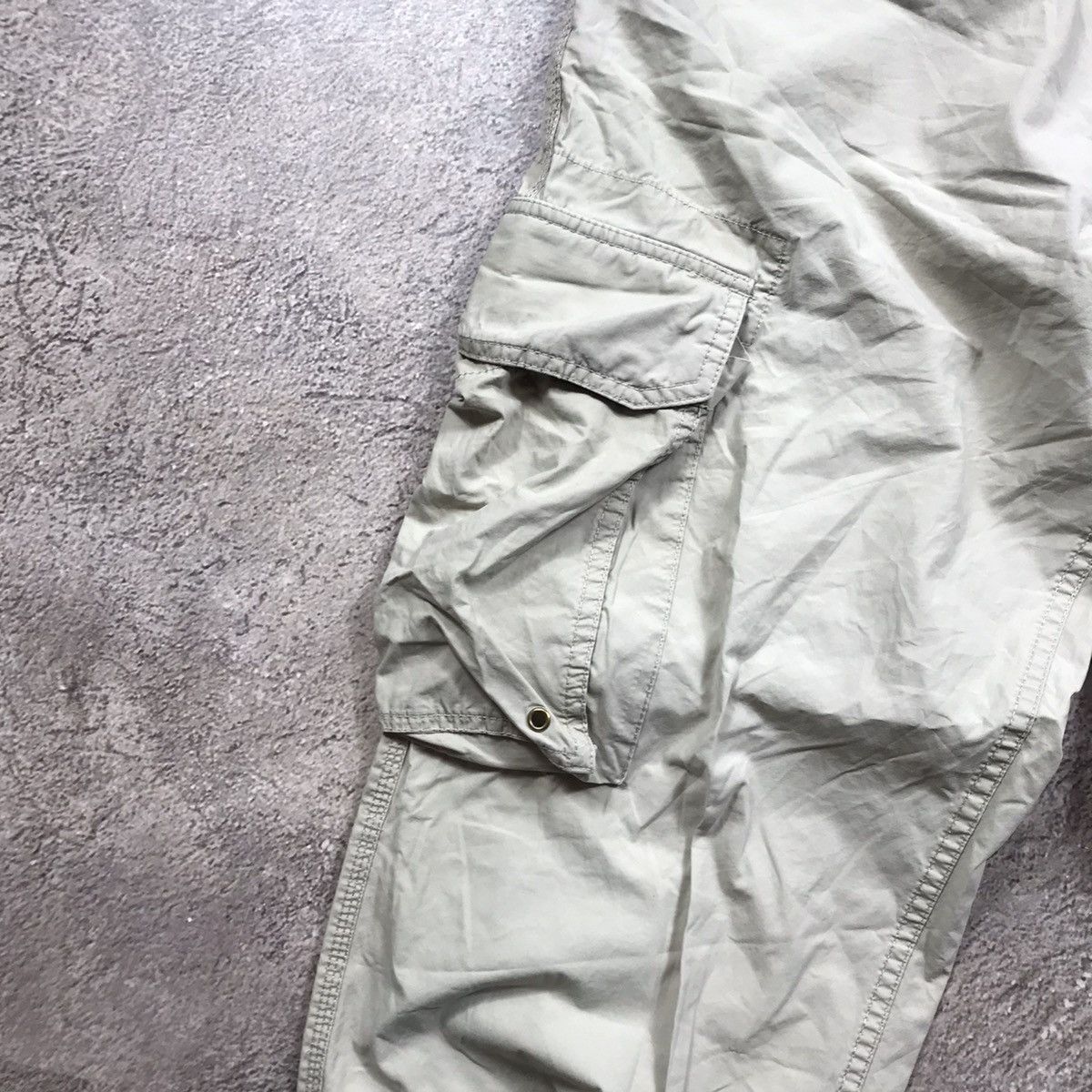 Vintage Vintage Y2K Baggy Cargo Pants Distressed Khaki Relaxed 33 Size US 33 - 3 Thumbnail