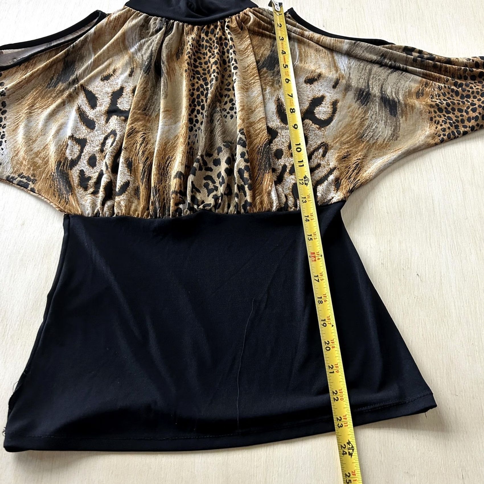 Vintage Y2K Say Anything Blouse Womens Medium Leopard Print Mock Neck Cold Shoulder Top Size M / US 6-8 / IT 42-44 - 6 Thumbnail