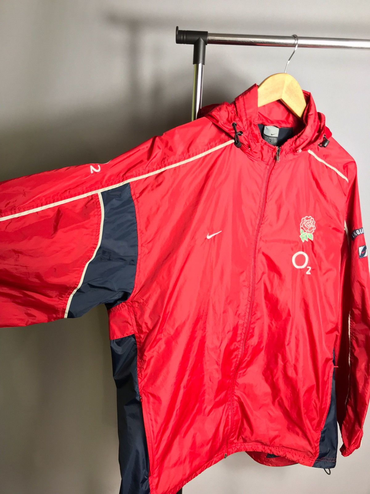 Nike × Vintage ENGLAND NIKE RUGBY WATERPROOF TRAINING RAIN O2 HOODED JACKET Size US XL / EU 56 / 4 - 6 Thumbnail