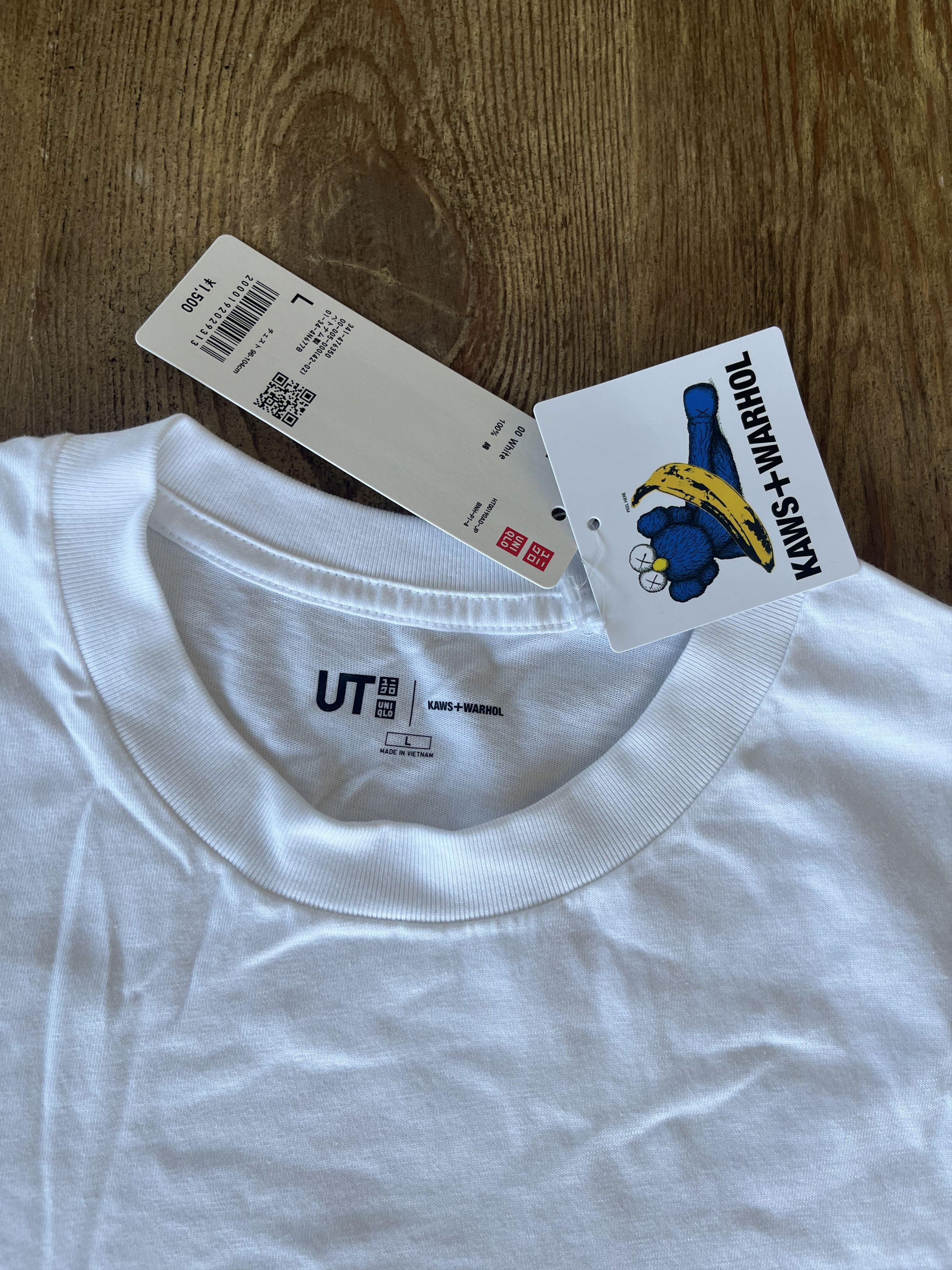 Uniqlo UNIQLO KAWS Companions + Andy Warhol T-Shirt Size US L / EU 52-54 / 3 - 5 Thumbnail