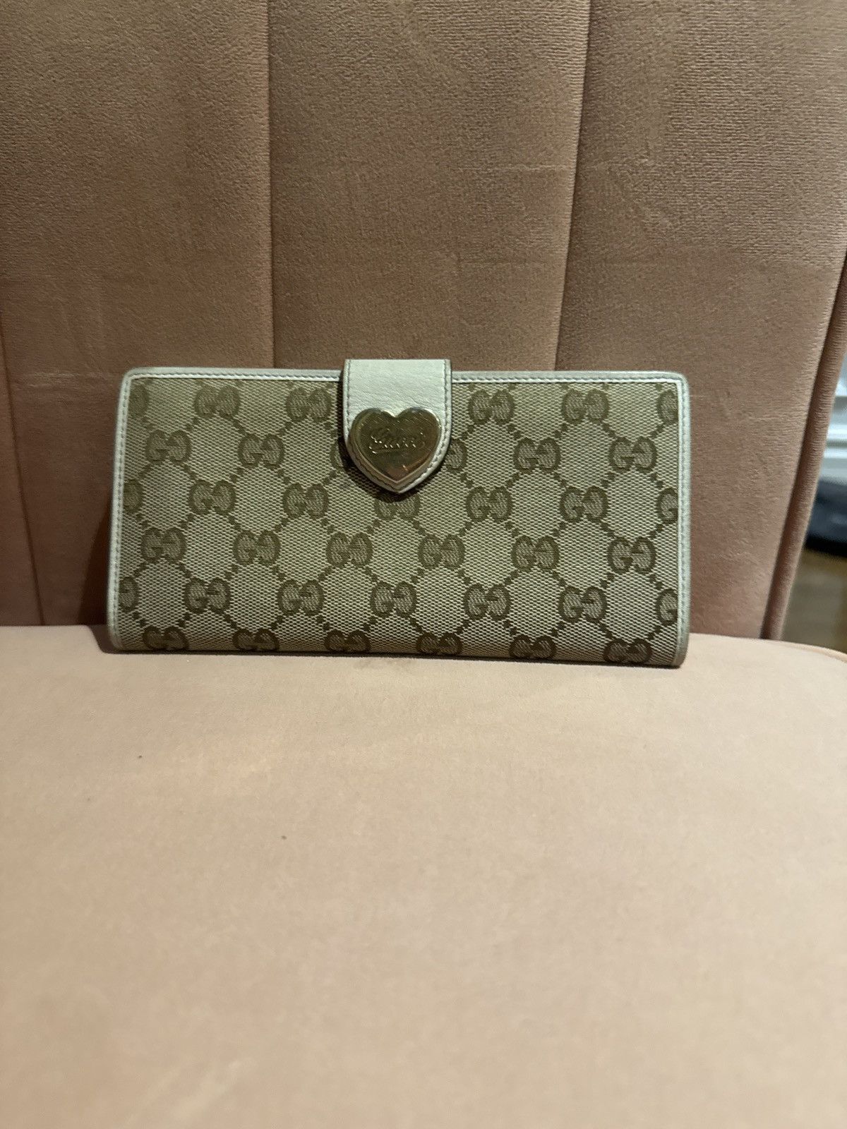 Gucci heart wallet