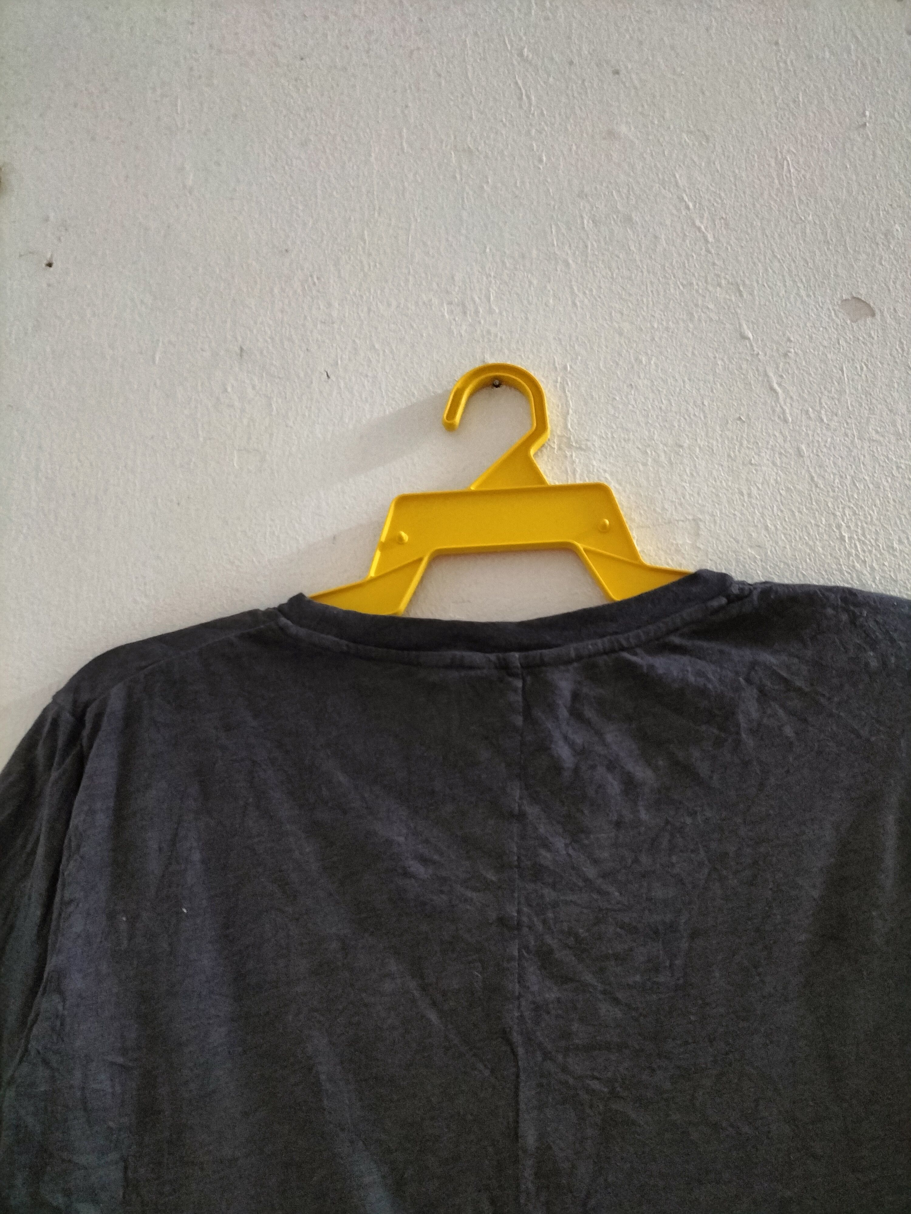 Undercover × Uniqlo Undercover Uniqlo Spellout Tee Size US M / EU 48-50 / 2 - 6 Thumbnail