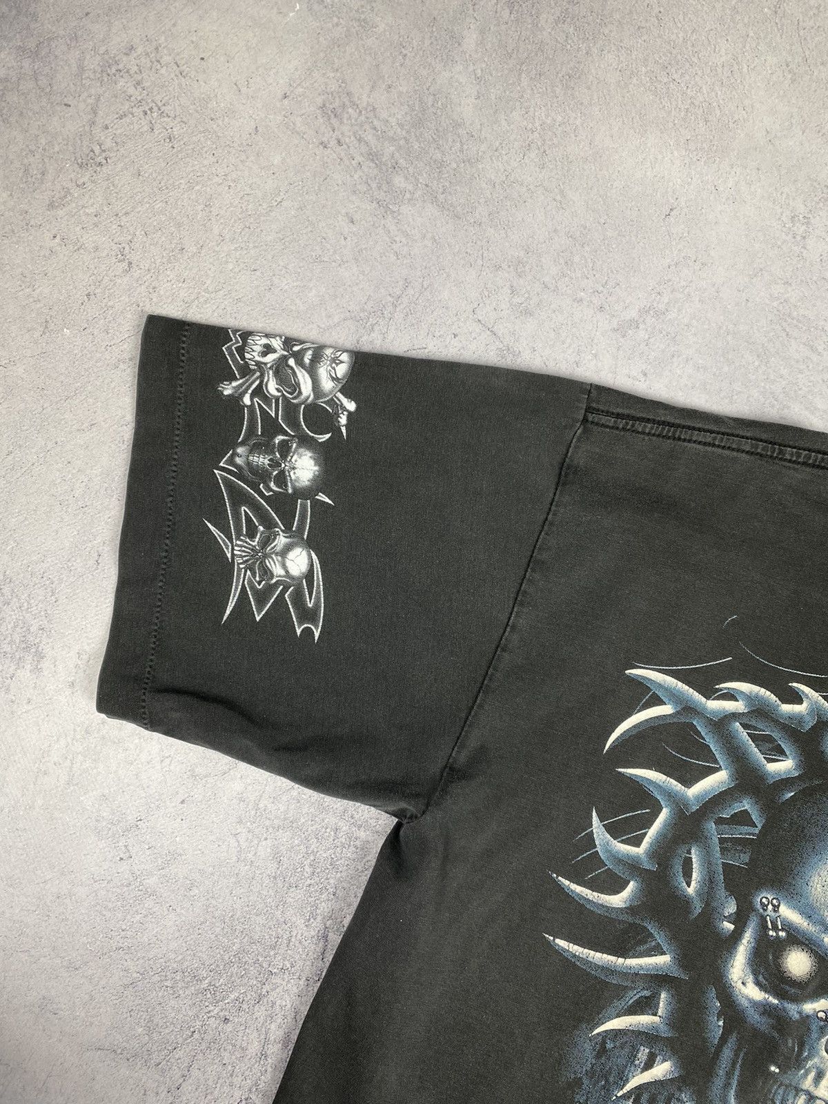 Vintage Vintage Rock y2k Skull Tatty Ed Hardy Style Faded Tee Size US L / EU 52-54 / 3 - 16 Thumbnail