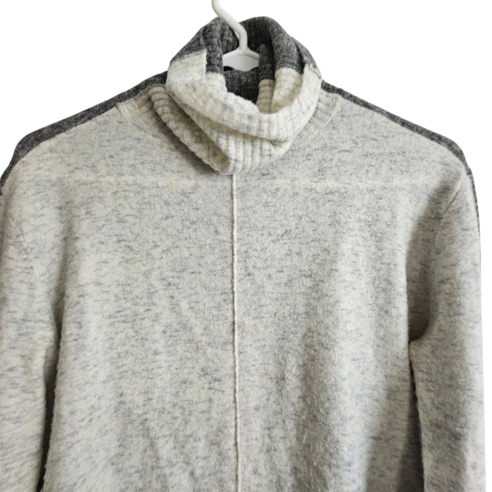 Athleta Athleta Merino Wool Transit Turtleneck Sweater Sz XXS Size XXS / US 00 / IT 34 - 3 Thumbnail