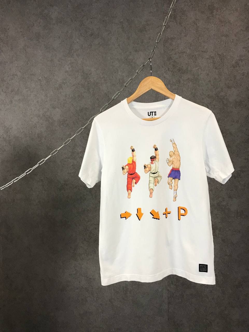 Uniqlo Uniqlo x CAPCOM anima Japanese game tee Size US S / EU 44-46 / 1 - 1 Thumbnail