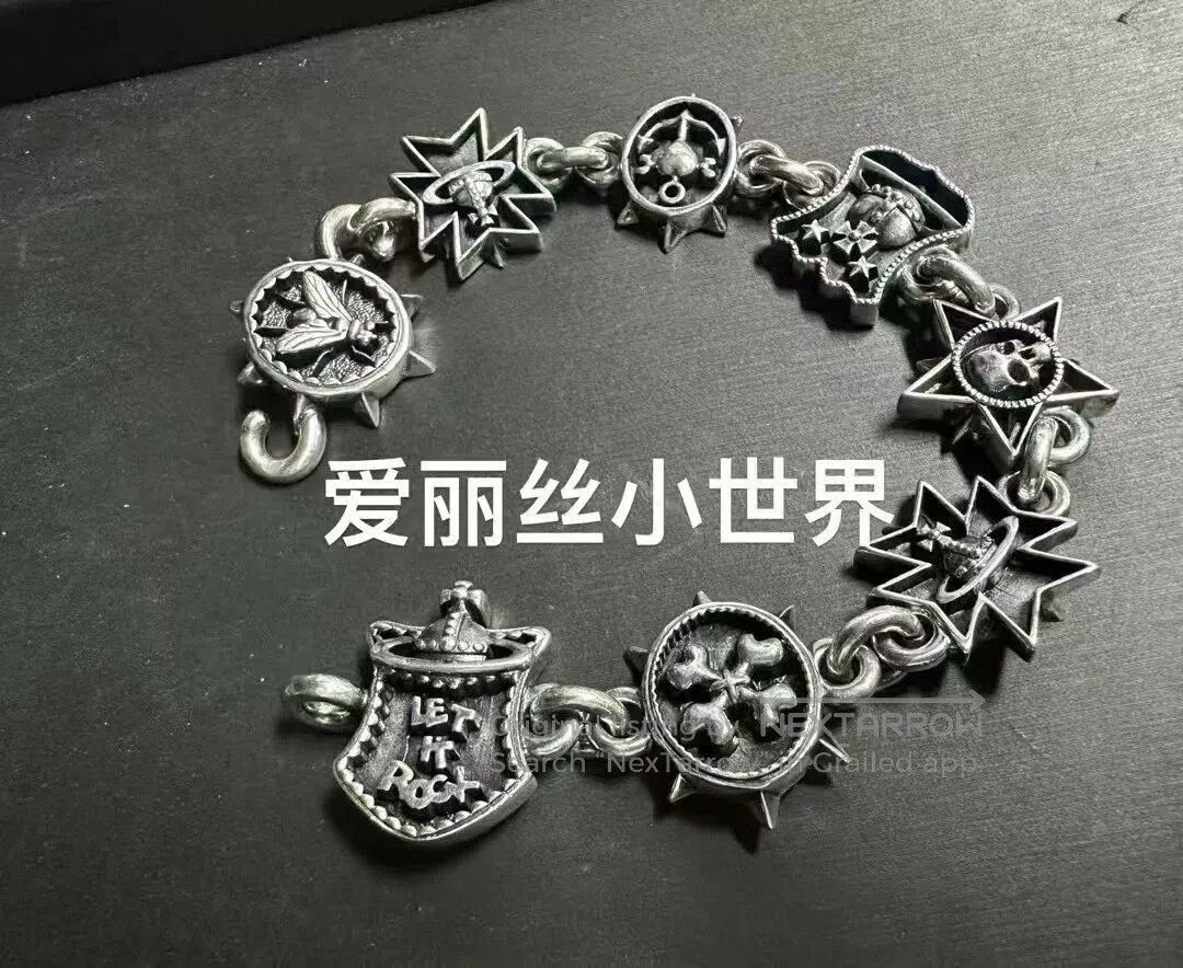 Vivienne Westwood Vivienne Westwood Saturn Necklace Bracelet. Size ONE SIZE - 4 Thumbnail