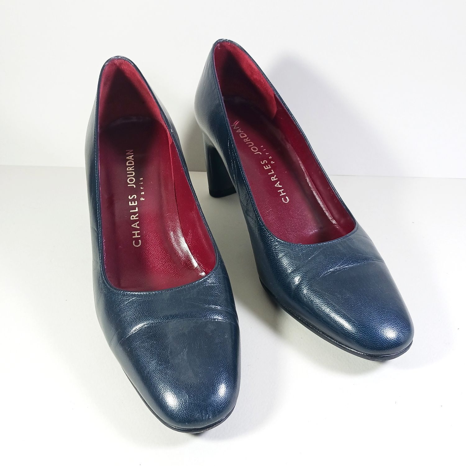 Charles Jourdan × Vintage Charles Jourdan Blue Leather Size 7 1/2 B Classic Pumps Size US 7.5 / IT 37.5 - 1 Thumbnail