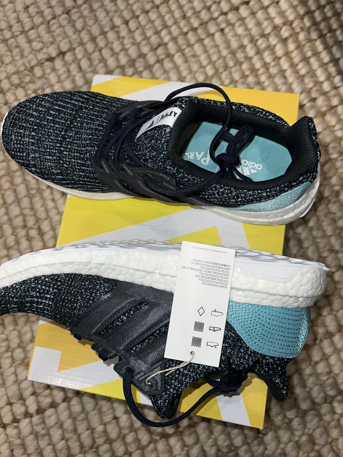 Adidas Adidas Ultra Boost Parley Size US 9.5 / EU 42-43 - 6 Thumbnail