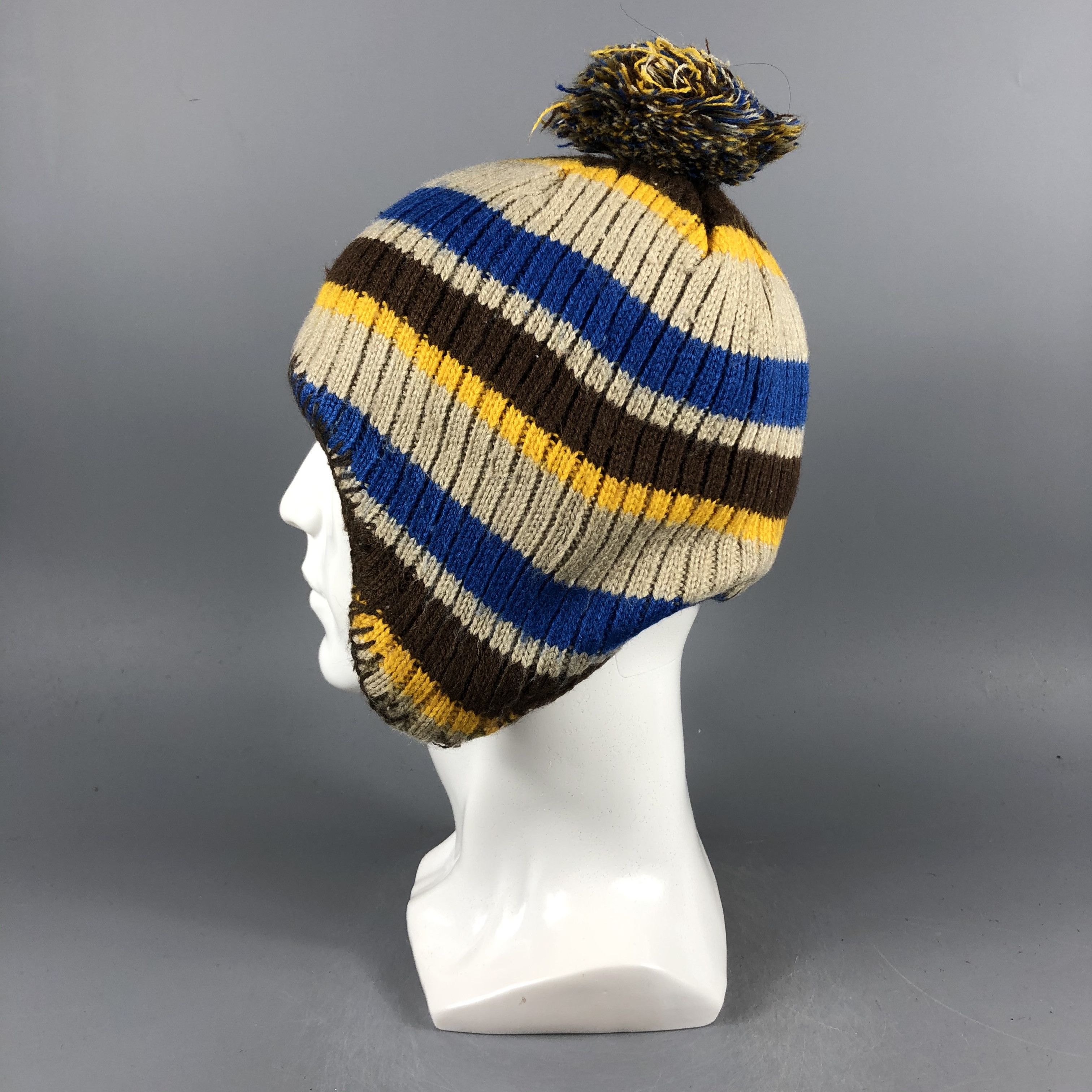 Vintage Ear Flap Hat Stripe PomPom Beanie Snow Hat Snow Cap -D1193 Size ONE SIZE - 1 Thumbnail