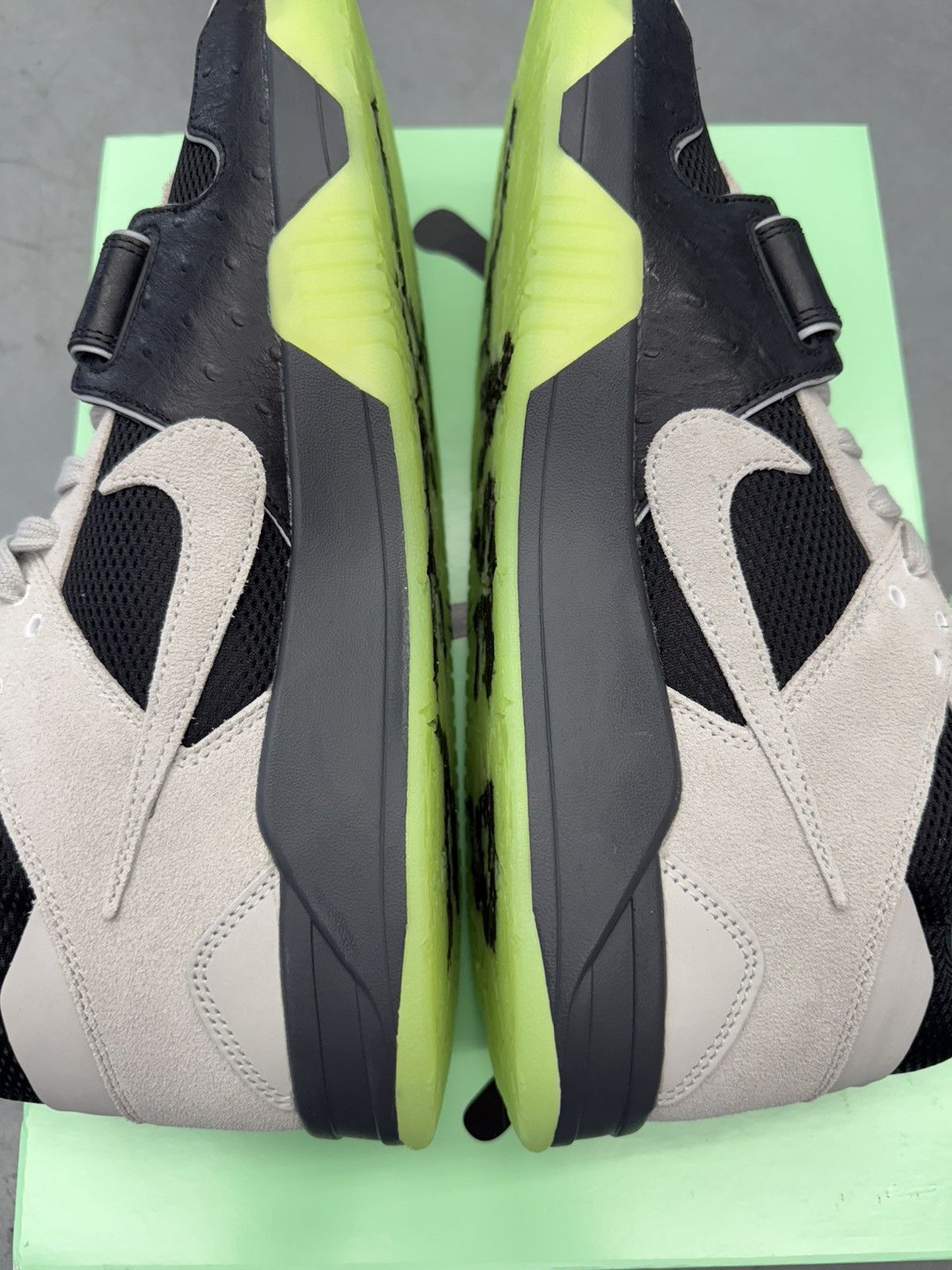Nike × Travis Scott 2025 Jordan Jumpman Jack TR Travis Scott Chase B Black Night Size US 14 / EU 47 - 3 Thumbnail