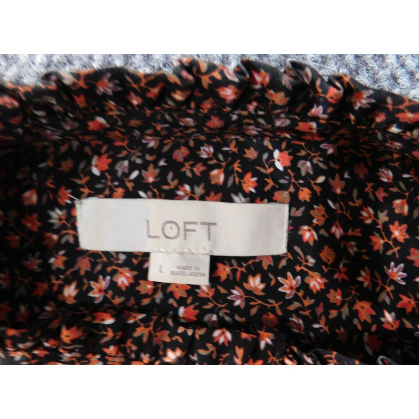 Ann Taylor Ann Taylor Loft Shirt Womens L Red Floral Button-Up Casual Long Sleeve Round Neck Pullover Rayon Woven Button-Front Vintage: No Size L / US 10 / IT 46 - 5 Thumbnail