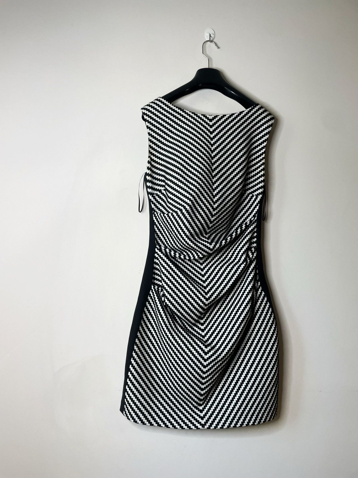 Designer Talbot Runhof Dress Black White Striped Pencil Sleeveless Size M / US 6-8 / IT 42-44 - 2 Thumbnail