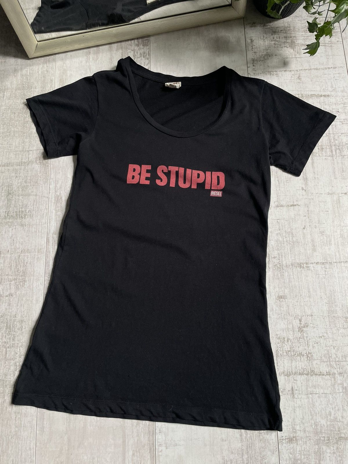 Diesel Vintage Diesel “BE STUPID” T-Shirt Avant Garde RARE Size S / US 4 / IT 40 - 2 Thumbnail