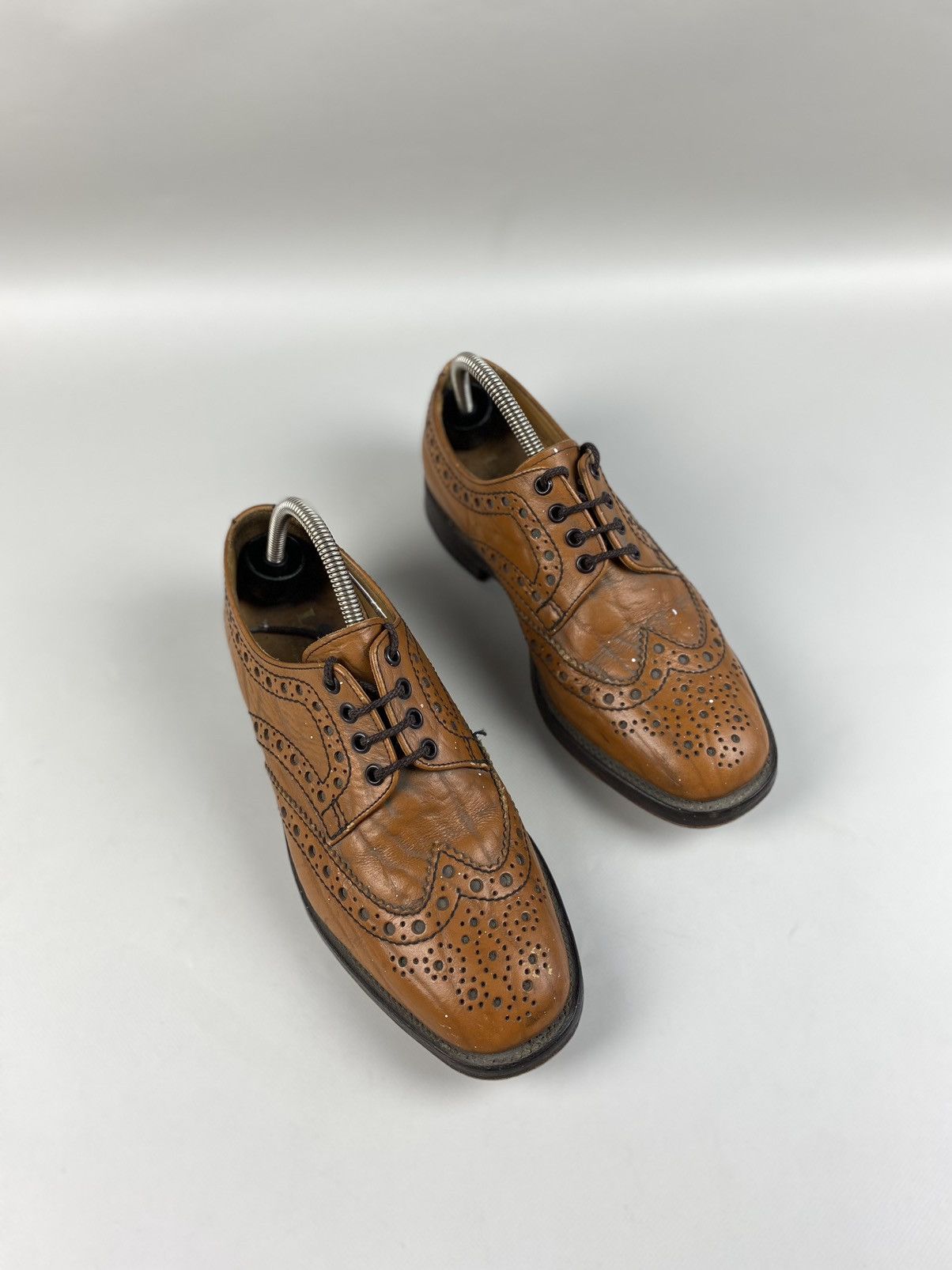 Loake Loake men’s leather brogue formal shoes Size US 8 / EU 41 - 3 Thumbnail