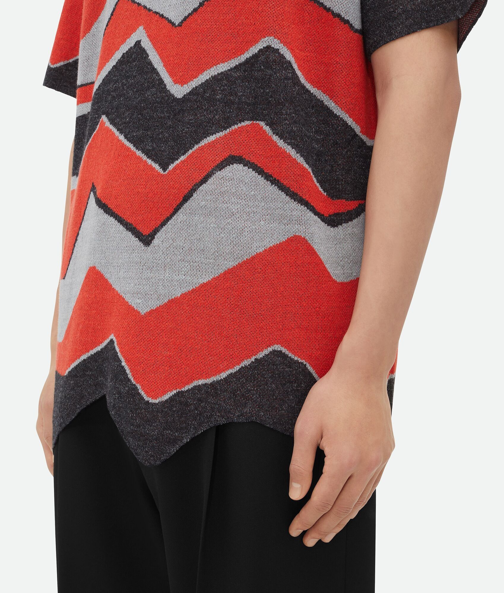 Bottega Veneta o1w1db10525 Zig-Zag Jacquard Knitted T-Shirt in Multicolor Size US L / EU 52-54 / 3 - 3 Thumbnail
