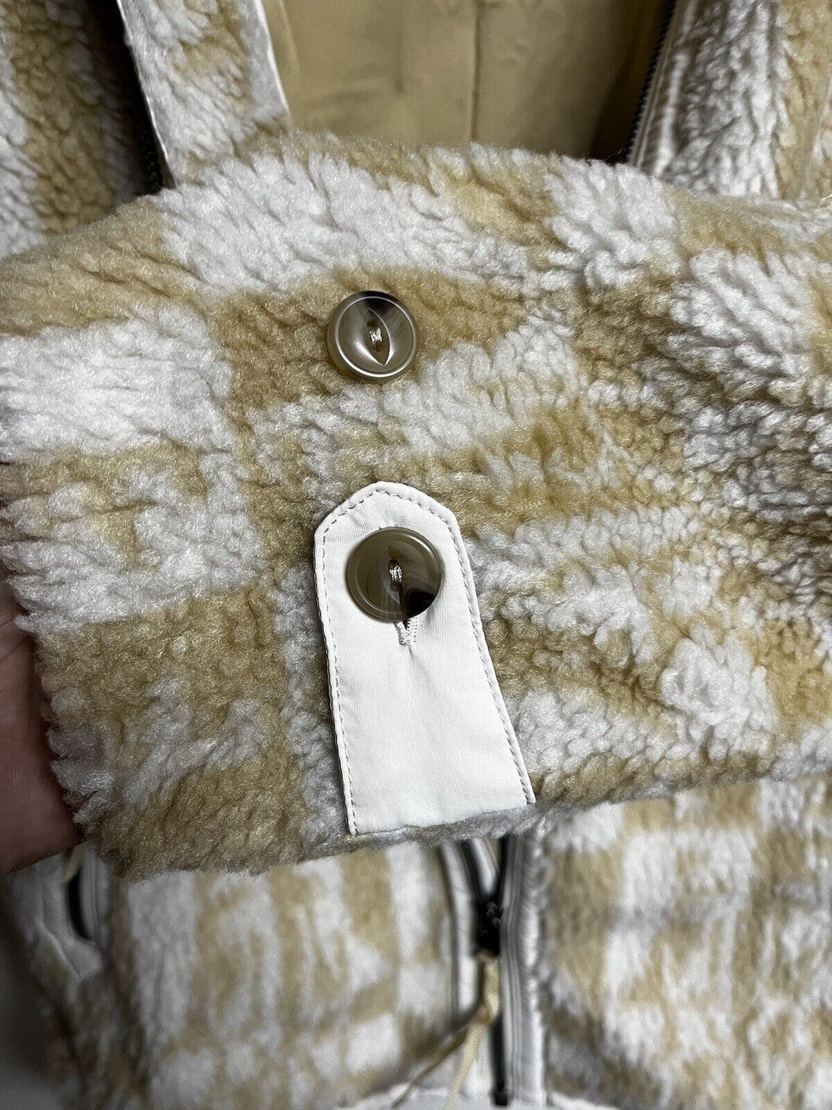Patagonia Women's Teddy Jacket Size Large