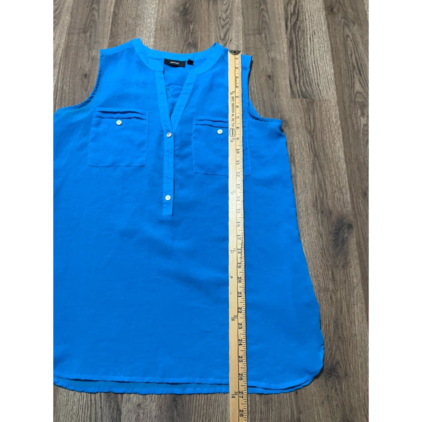 Apt. 9 Apt.9 Shirt Women's Small Blue Sleeveless V-Neck T-Shirt Pullover Casual Modern Basic Regular Fit Womens Small Blue Sleeveless V-Neck Shirt Size S / US 4 / IT 40 - 4 Thumbnail
