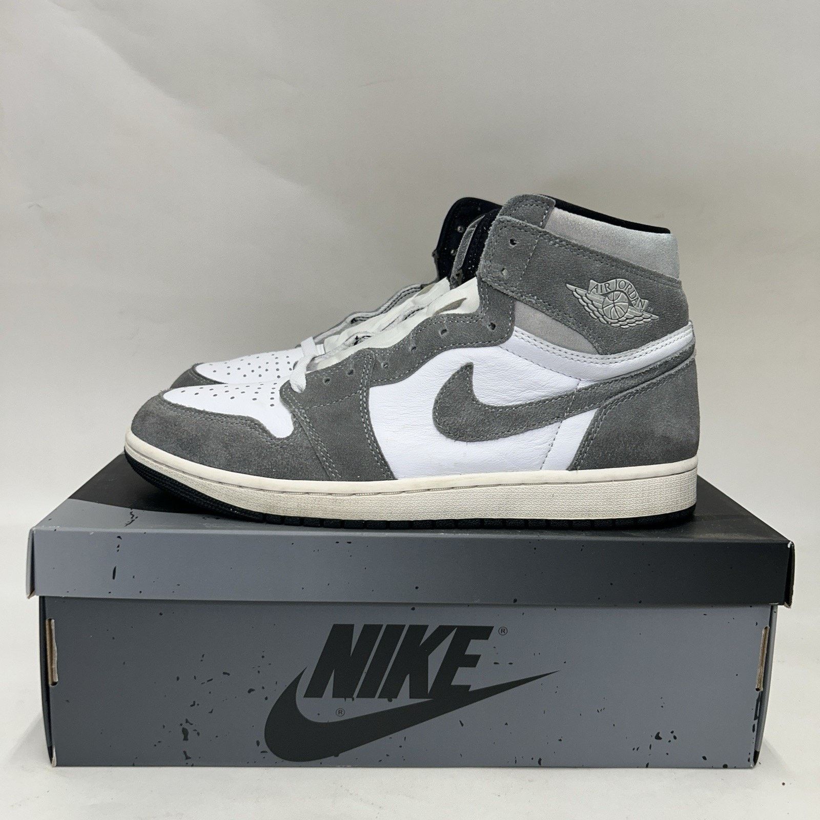 Jordan Brand Nike Air Jordan 1 Retro High OG “Washed Black Smoke Grey” Size US 10.5 / EU 43-44 - 6 Thumbnail