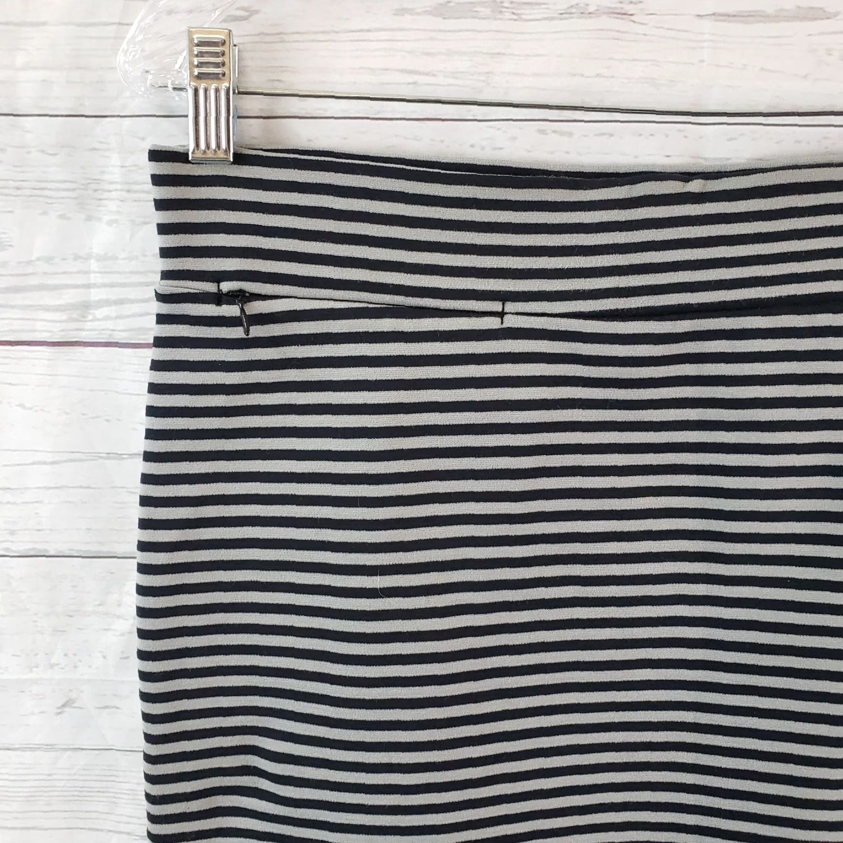 Toad&Co Toad&Co Womens Pencil Skirt Sz Medium Black Gray Stripe Tencel Blend Pull On Size 32" / US 10 / IT 46 - 2 Thumbnail