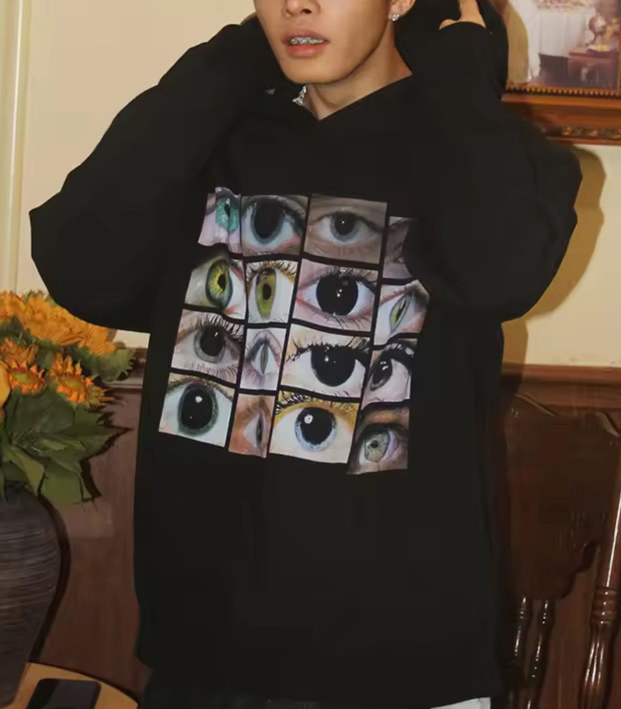 Japanese Brand Eye-Catching Graphic Hoodie - Black with Bold Eye Print | Size US L / EU 52-54 / 3 - 3 Thumbnail