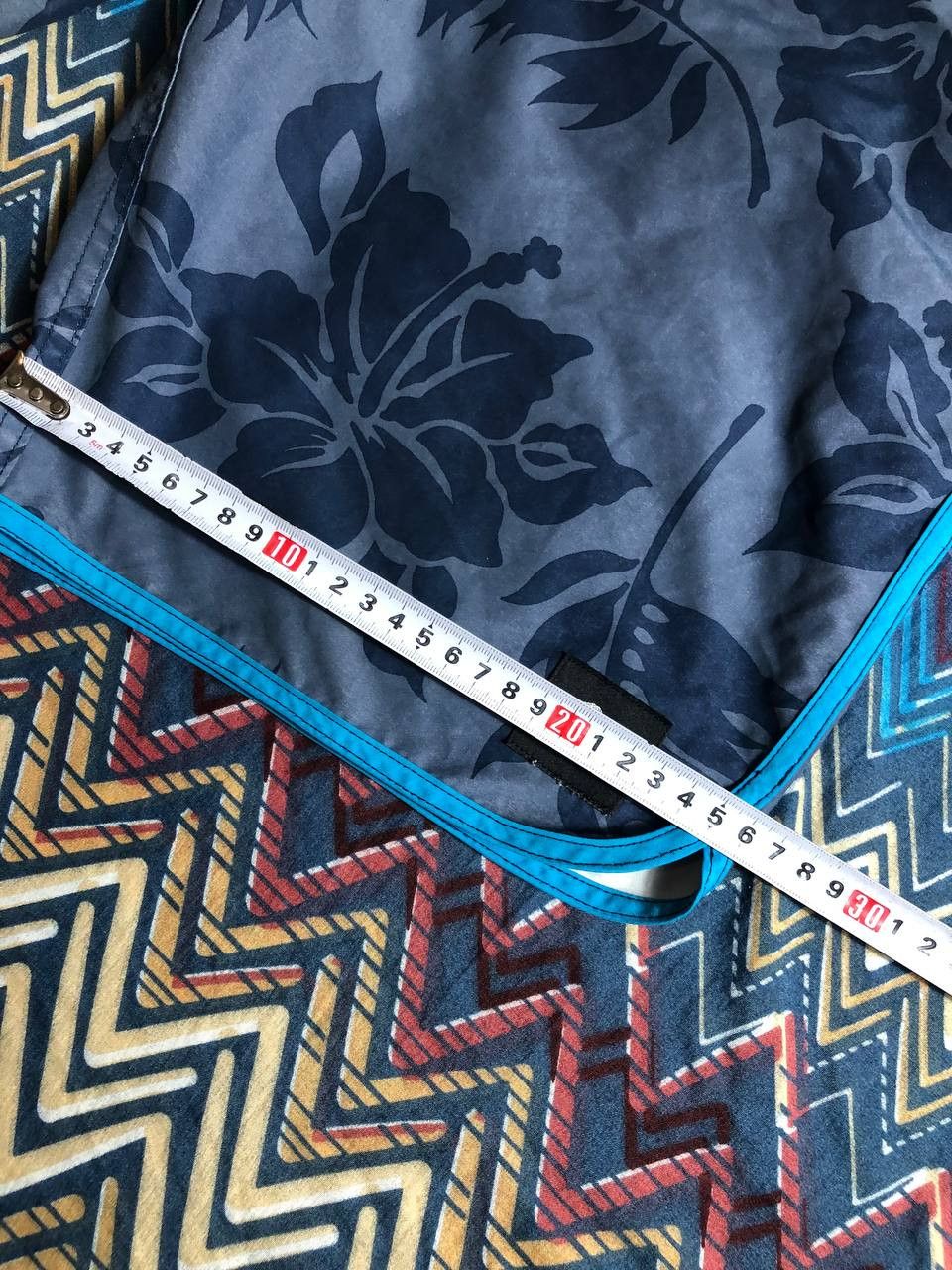 Quiksilver shorts print streetwear Vintage Quiksilver Y2K Size US 33 - 14 Thumbnail