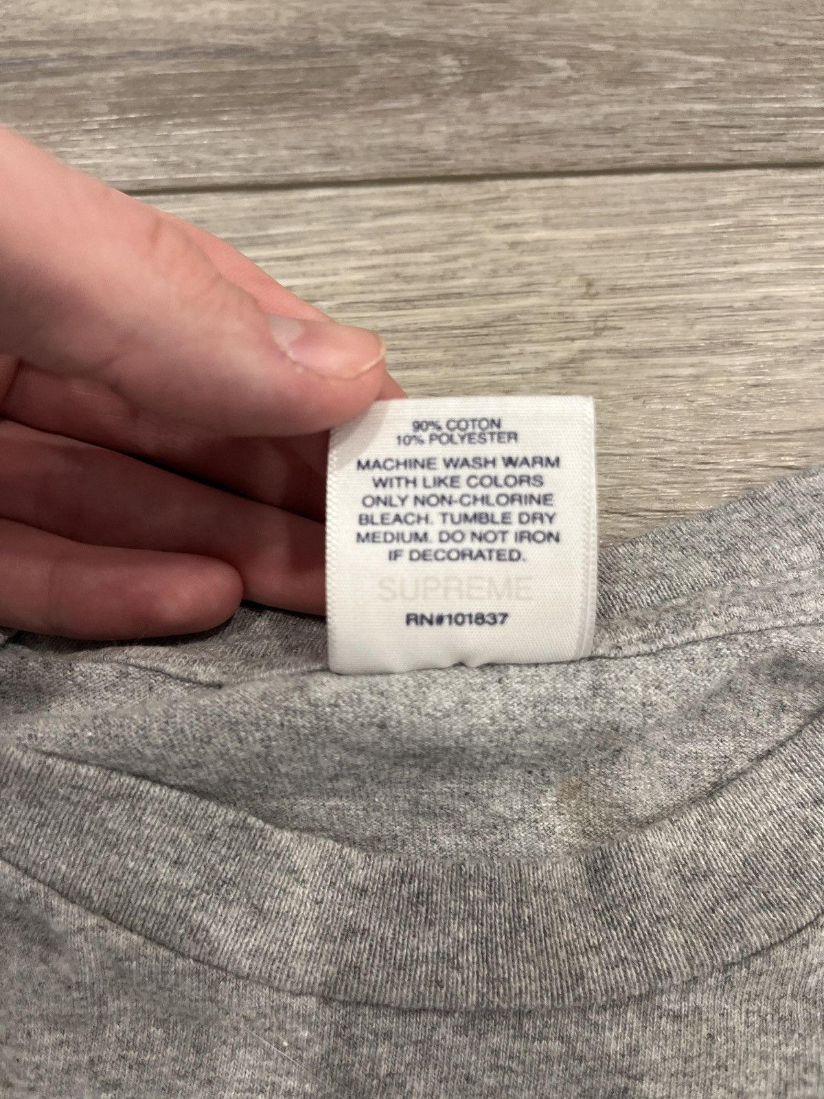 Supreme Supreme Est. 1994 Size US L / EU 52-54 / 3 - 3 Thumbnail