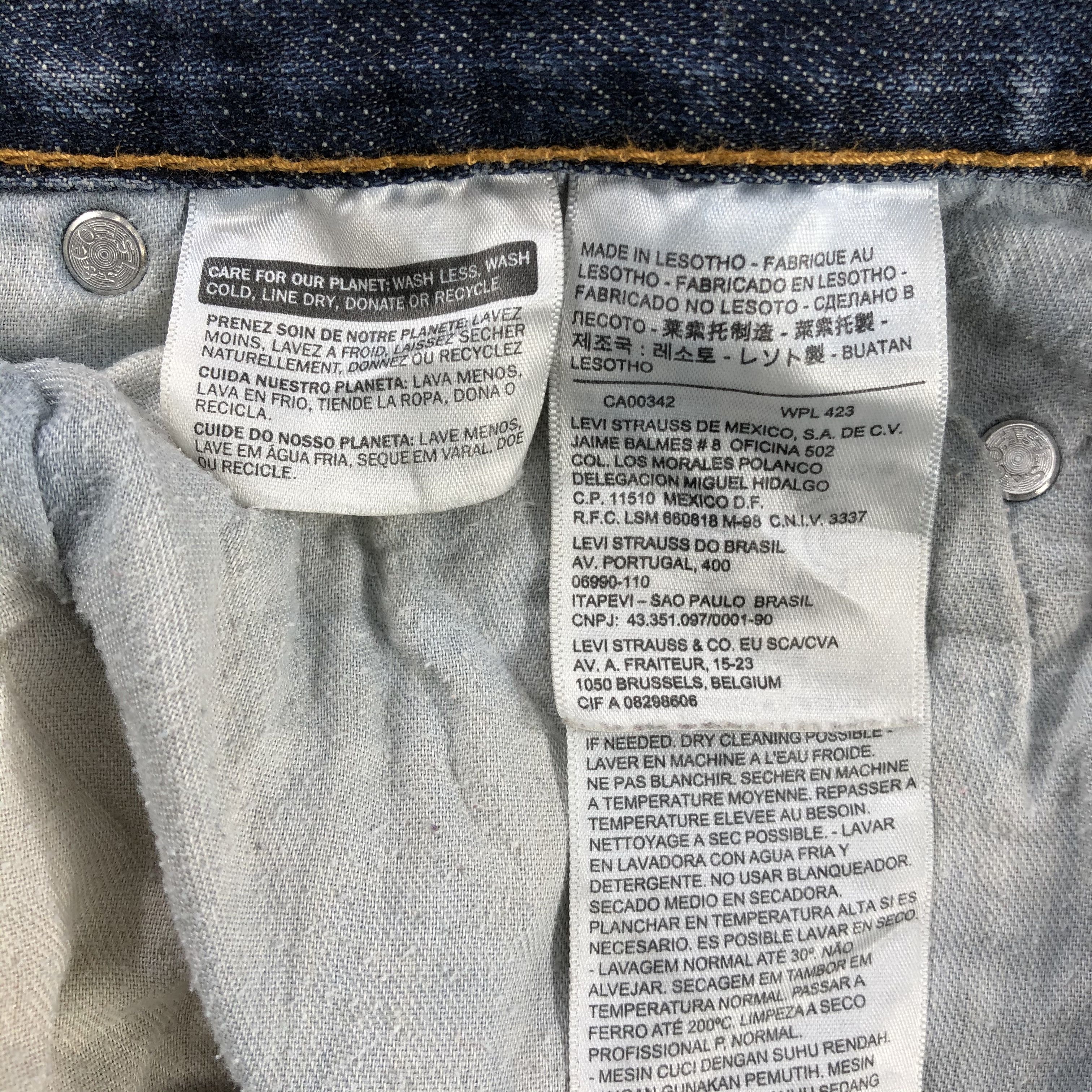 Levi's × Vintage Vintage Blue Wash Levis 559 Jeans-JM2987 Size US 33 - 12 Thumbnail