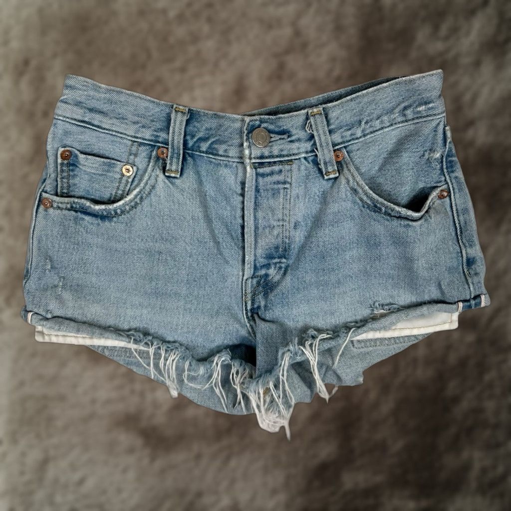 Levi's VINTAGE Levi’s 501 Selvedge Daisy Duke Jean Shorts Women’s Size 25 Distressed Casual Cut-Off Blue 90s Womens Size 42" / US 20 - 1 Thumbnail