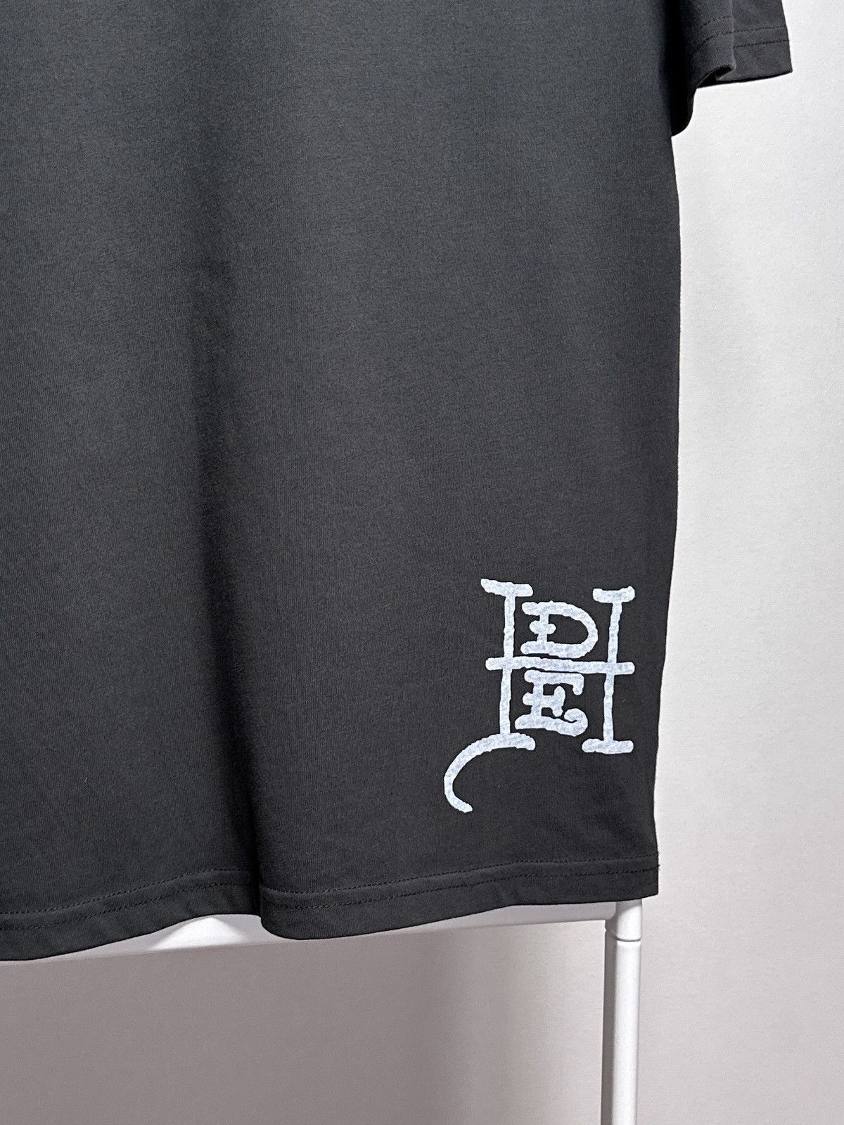 Ed Hardy Ed Hardy Men’s Drag-Blade-Back Relaxed Tshirt Size XS Size US XS / EU 42 / 0 - 5 Thumbnail