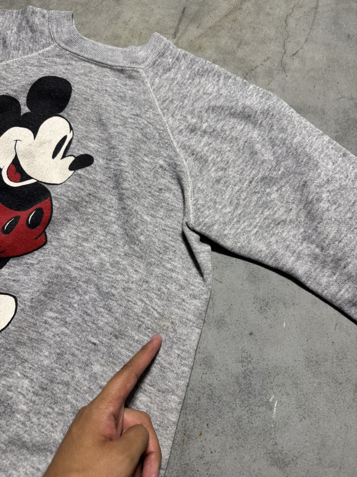 Disney Vintage Disney Mickey Mouse sweater Size US S / EU 44-46 / 1 - 3 Thumbnail