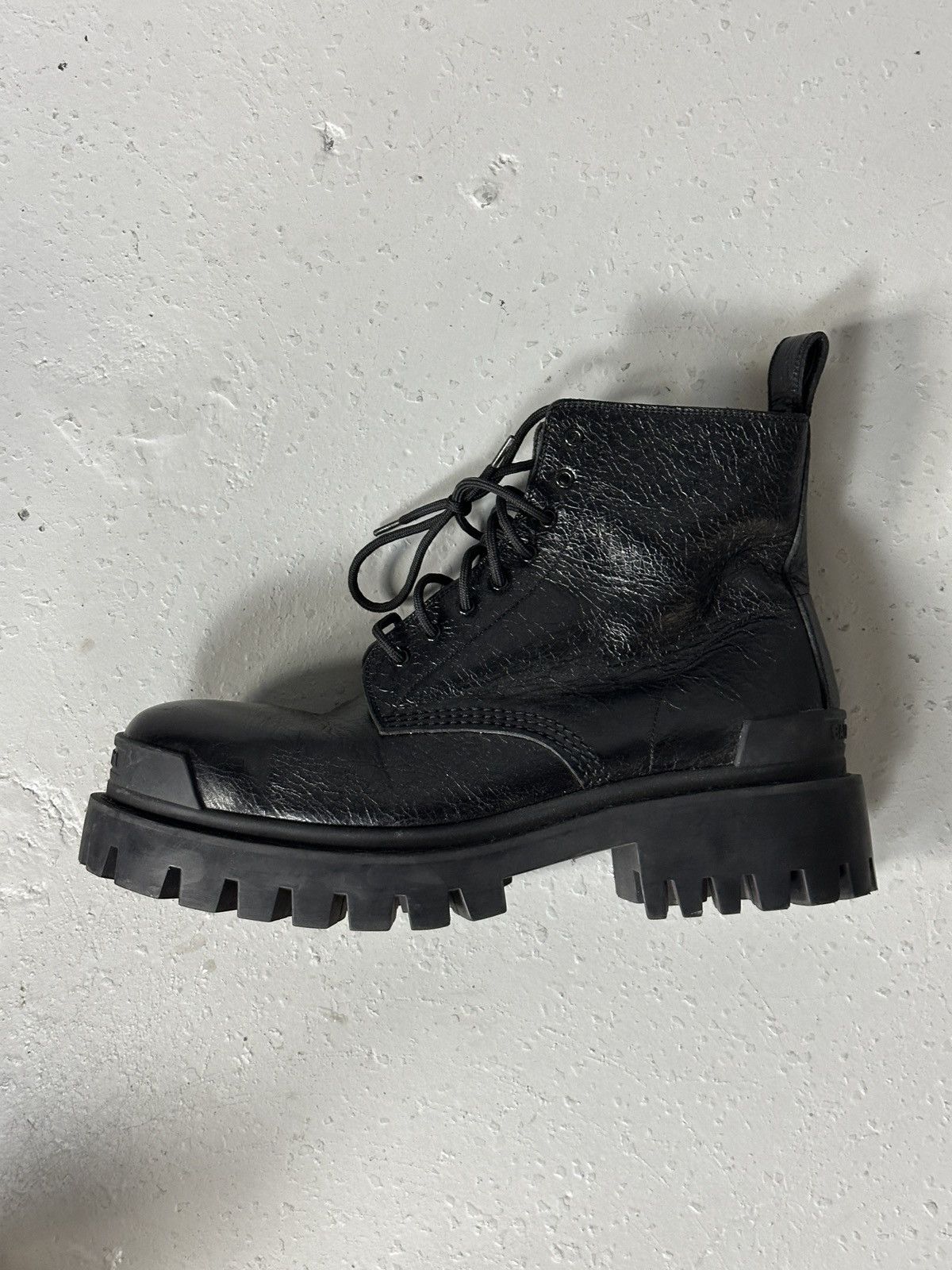 Balenciaga Balenciaga Strike Boot Ankle (wrinkled) Size US 9 / EU 42 - 8 Thumbnail